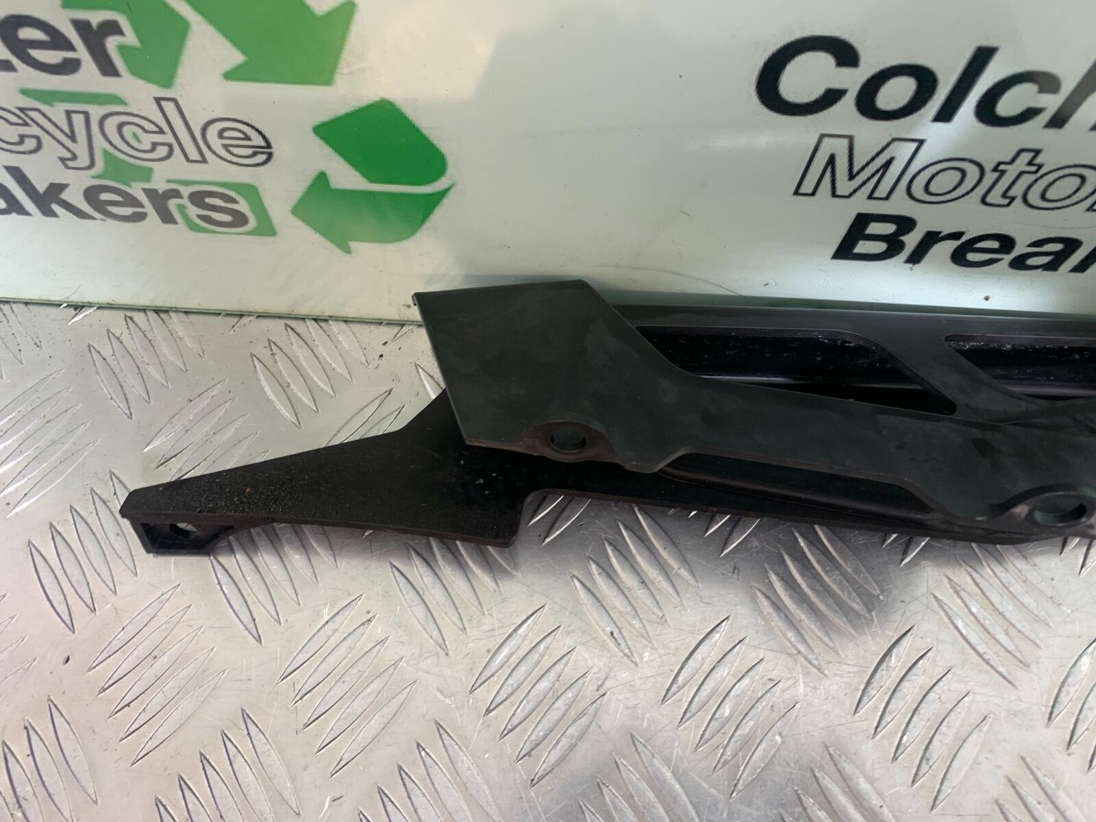 HONDA CRF1000 (DCT) AFRICA TWIN CHAIN GUARD  YEAR 2017 (CMB1030)