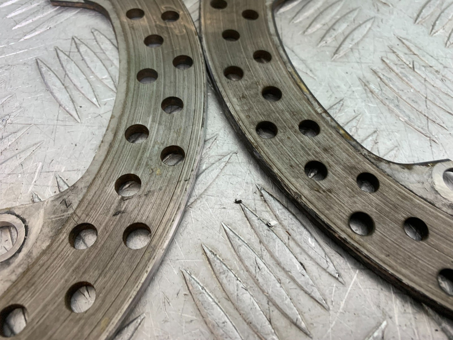 TRIUMPH TRIDENT 660 FRONT BRAKE DISCS YEAR 2021-2024 (CMB1295)