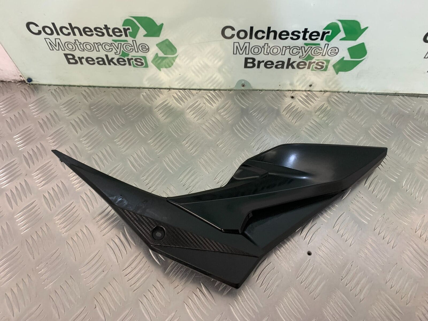 HONDA CB500 F CB500F RIGHT SEAT PANEL YEAR 2022 (STOCK 951)