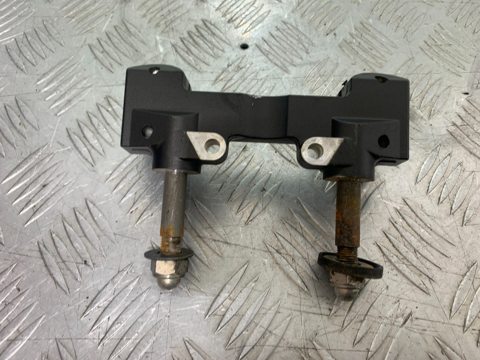 YAMAHA XVS 1300 MIDNIGHT STAR HANDLEBAR RISERS  YEAR 2007-16 (CMB1200)