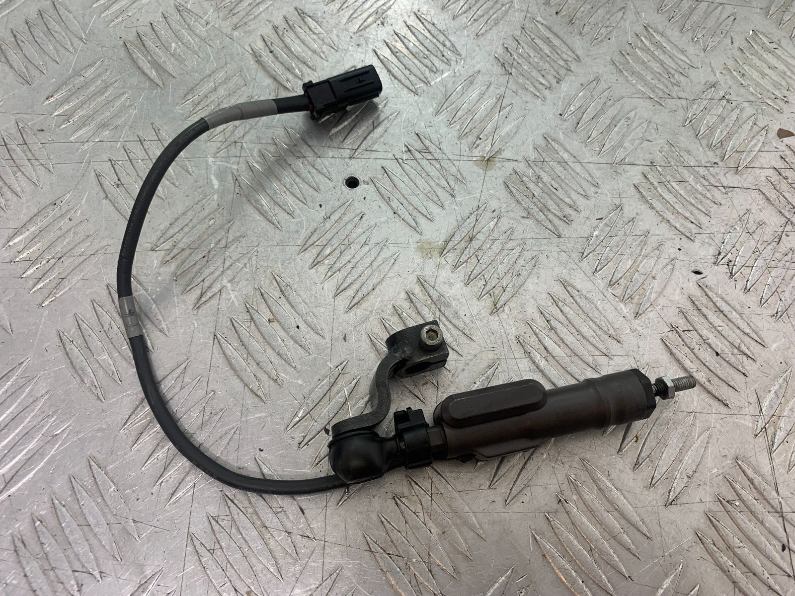 YAMAHA XSR900 XSR 900 QUICKSHIFTER  YEAR 2022-2024 (CMB1215)