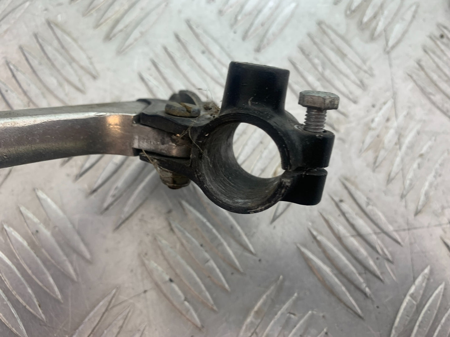 YAMAHA YBR125 YBR 125 CLUTCH LEVER BRACKET  YEAR 2010-2017 (CMB1163)