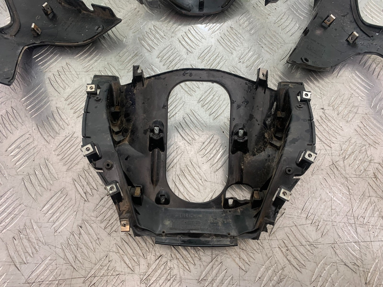 APRILIA 650 PAGASO STRADA TOP FAIRING   YEAR 2005-2010 (CMB1260)