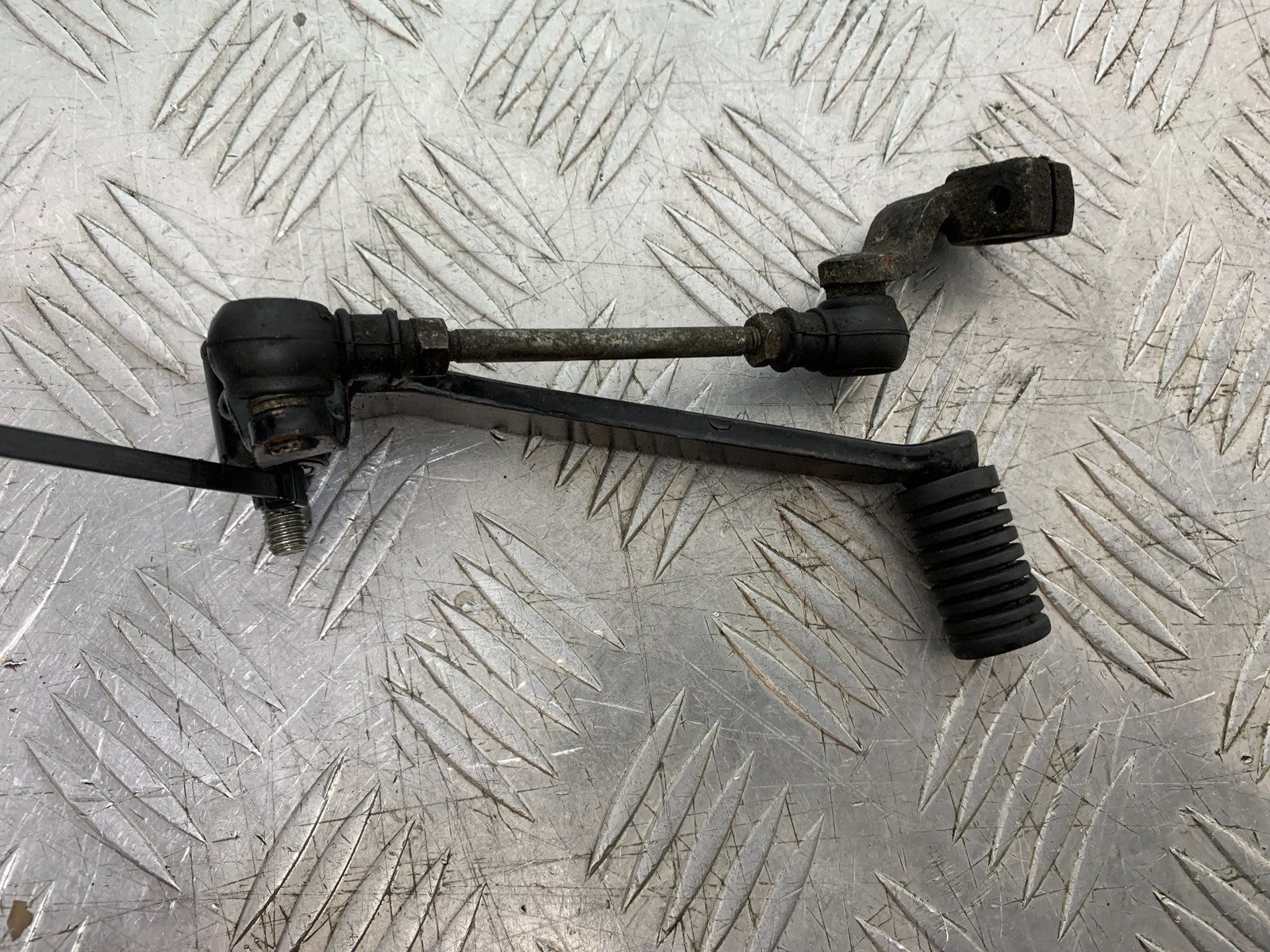 HONDA XL125 VARADERO GEAR LEVER   YEAR 2001-2006  (CMB1304)
