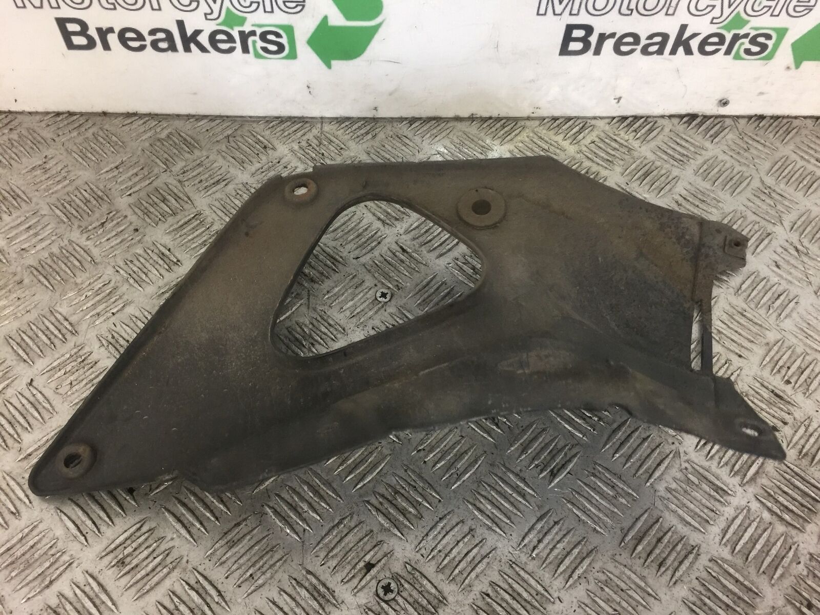 HONDA XL1000 VARADERO LEFT SIDE PANEL YEAR 2000 (STOCK 343)