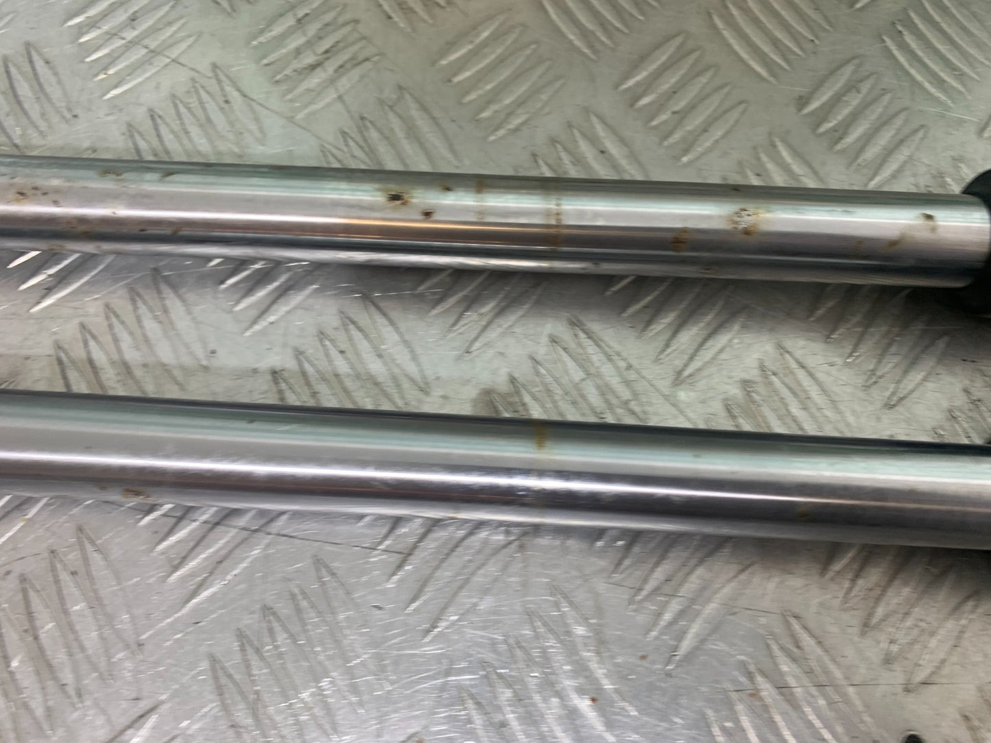 HONDA CBF125 CBF 125 FORKS   YEAR 2009-14  (CMB1172)
