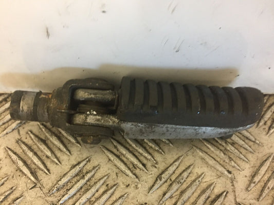 KAWASAKI ZX6R ZX6 J FRONT RIGHT PEG   YEAR 2000