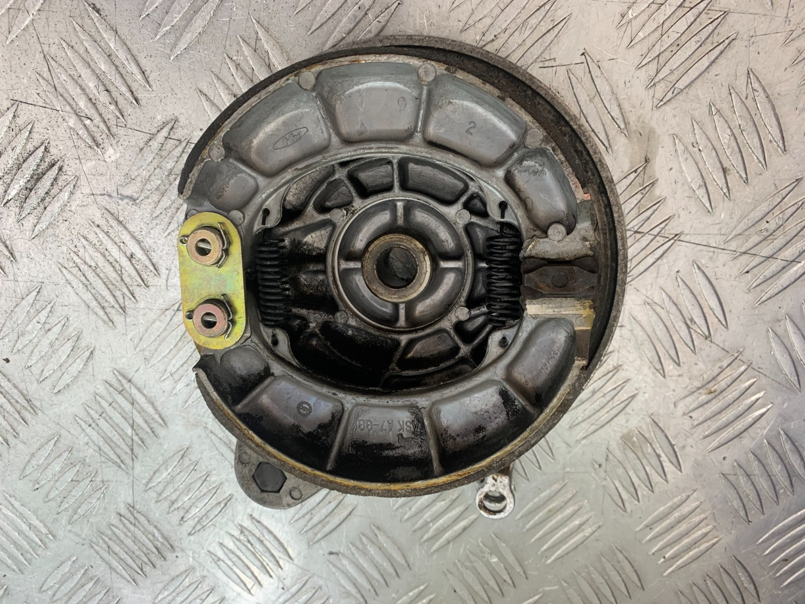 HONDA VT700 VT 700 SHADOW REAR BRAKE HUB  YEAR 1984-85 (CMB1328)