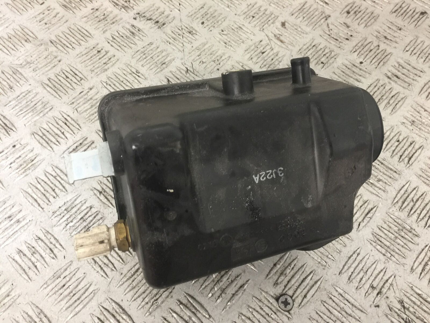 SUZUKI 650 BURGMAN AIRBOX  YEAR 2014-2018 (STOCK 769)