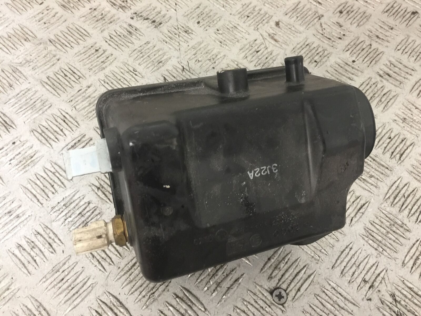 SUZUKI 650 BURGMAN AIRBOX  YEAR 2014-2018 (STOCK 769)
