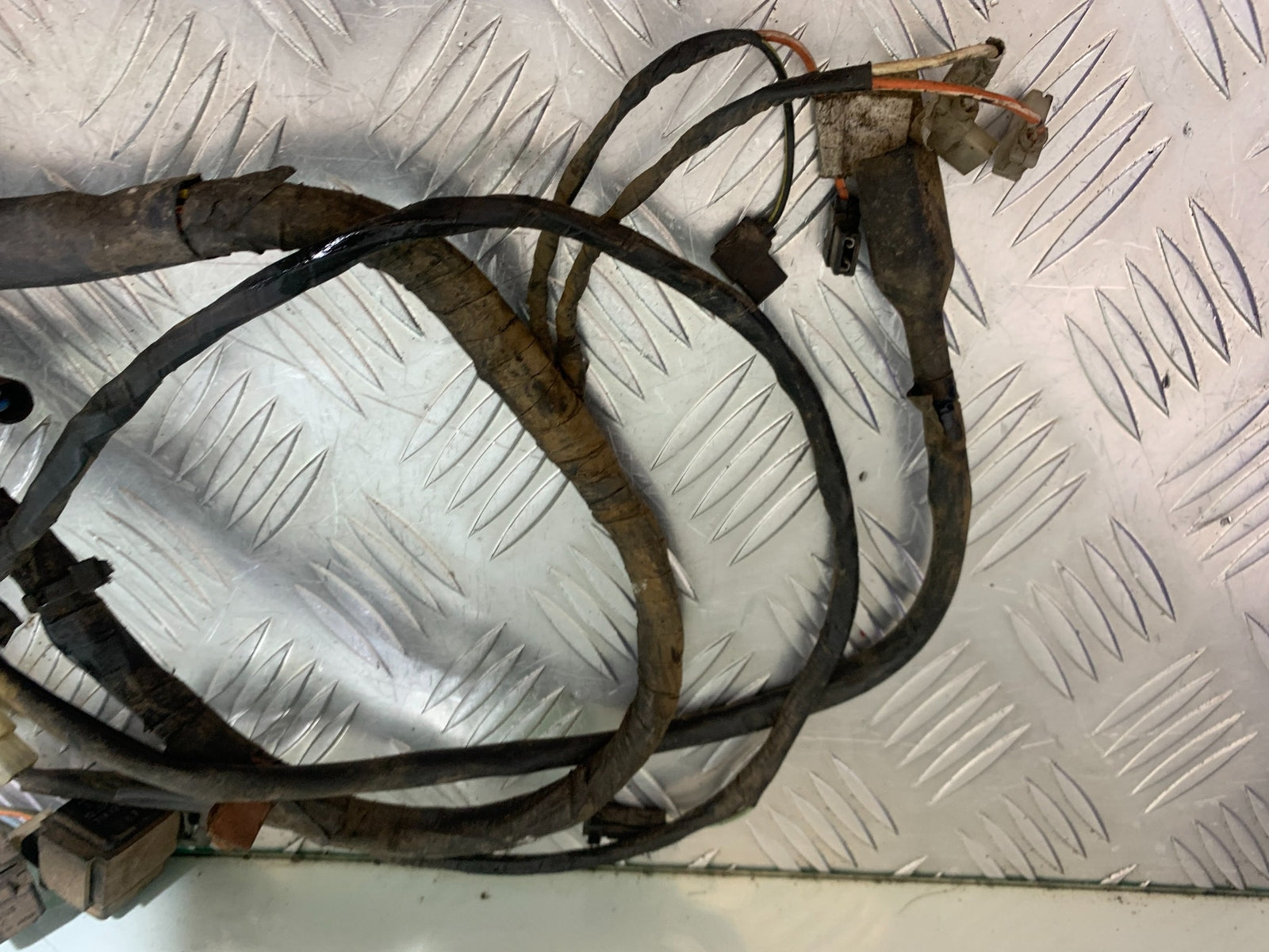 SUZUKI GSF1200  GSF 1200 BANDIT WIRING LOOM YEAR 1997-2000 (CMB1149)