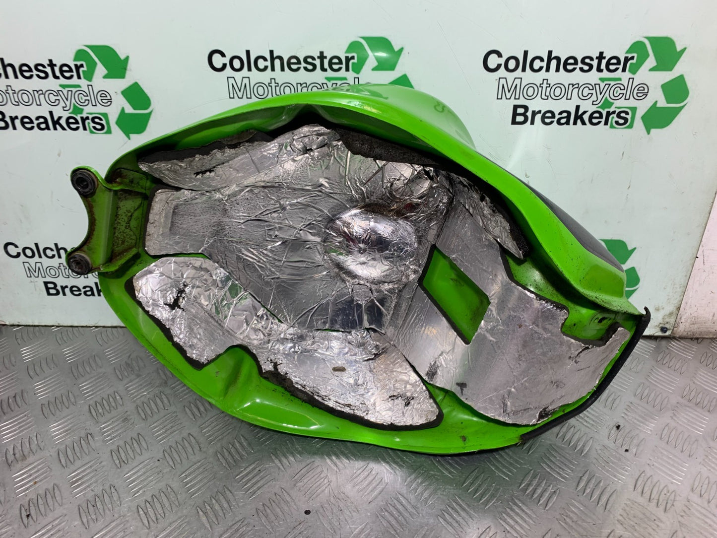 KAWASAKI ZX9R ZX9 R PETROL TANK YEAR 1998-1999 (CMB1329)