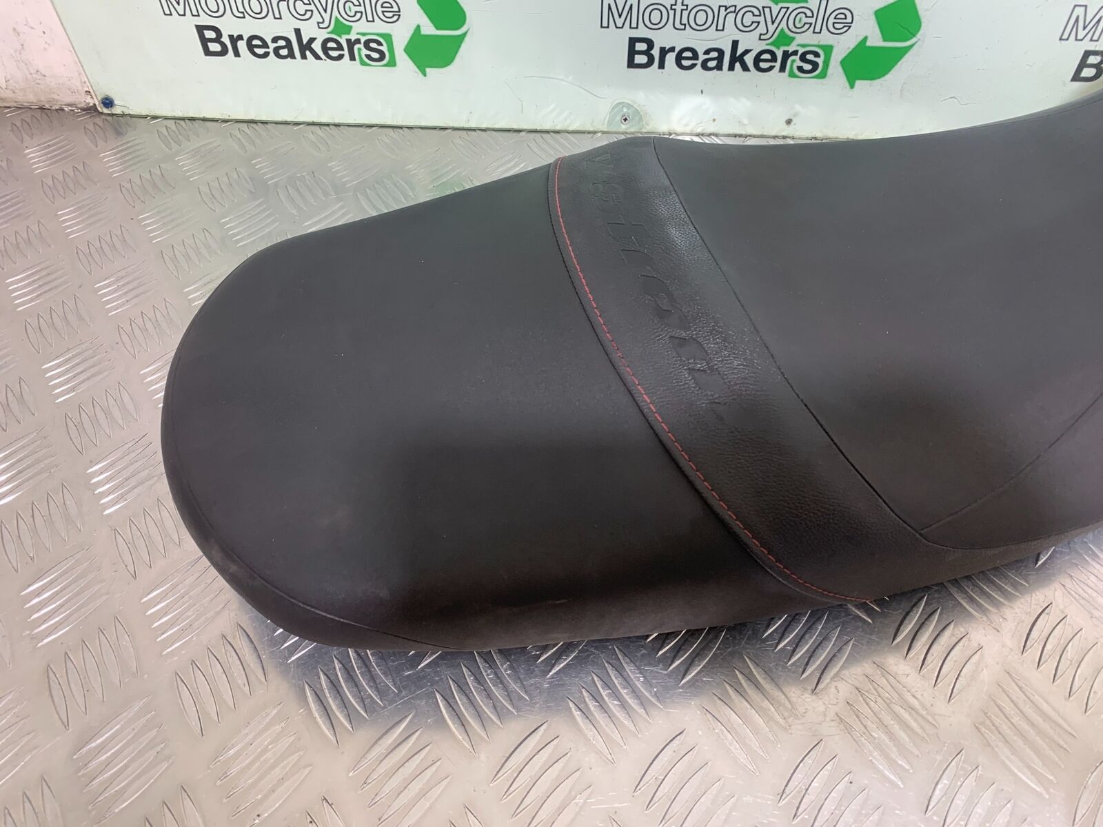 SUZUKI DL 650 V-STROM SEAT  YEAR 2016 (STOCK 996)