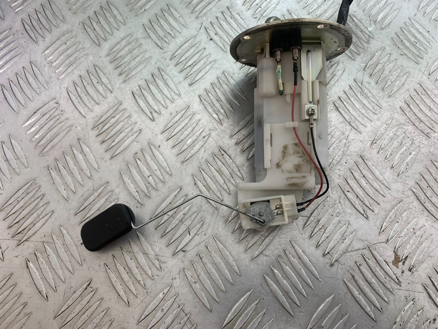 KAWASAKI Z650 ER650 KNFAN PETROL PUMP  YEAR 2022-2024 (CMB1112)