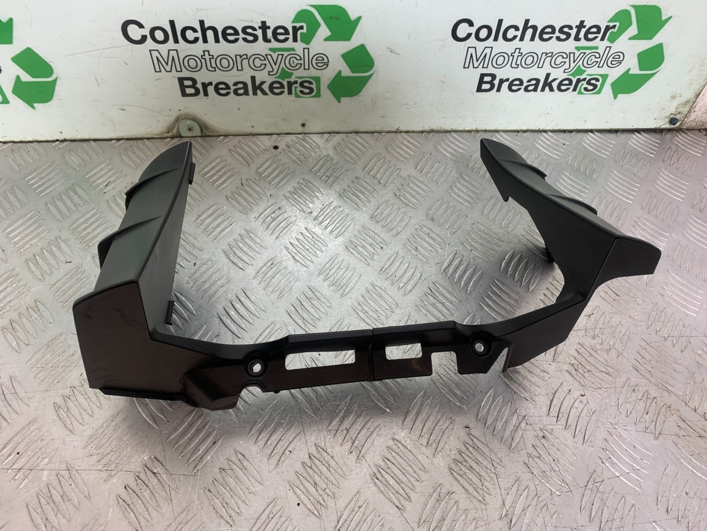APRILIA TUONO 1000 V4R RADIATOR COVER   YEAR 2011-13  (CMB1331)