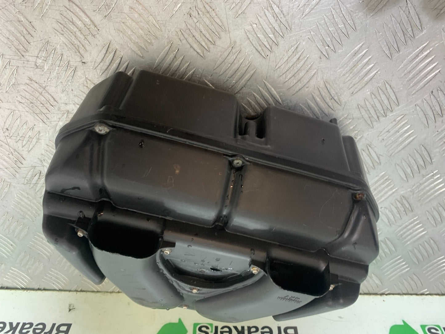 YAMAHA YZF R1 4XV AIRBOX   YEAR 1998-99 (CMB1291)