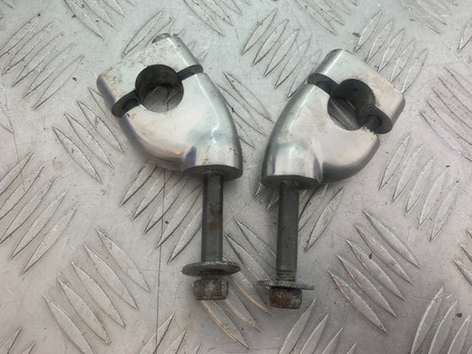 YAMAHA XV535 XV 535 VIRAGO HANDLEBAR RISERS   YEAR 1994-02 (CMB1139)