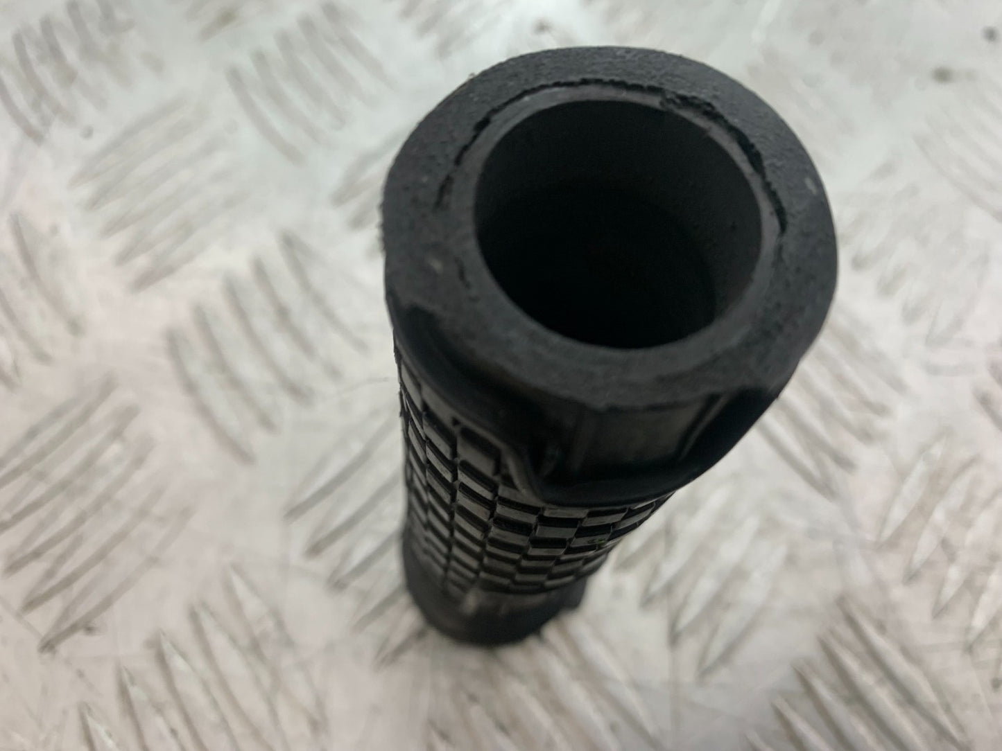 YAMAHA YZF-R125 YZF 125 THROTTLE TWIST GRIP  YEAR 2019-2022 (CMB1263)