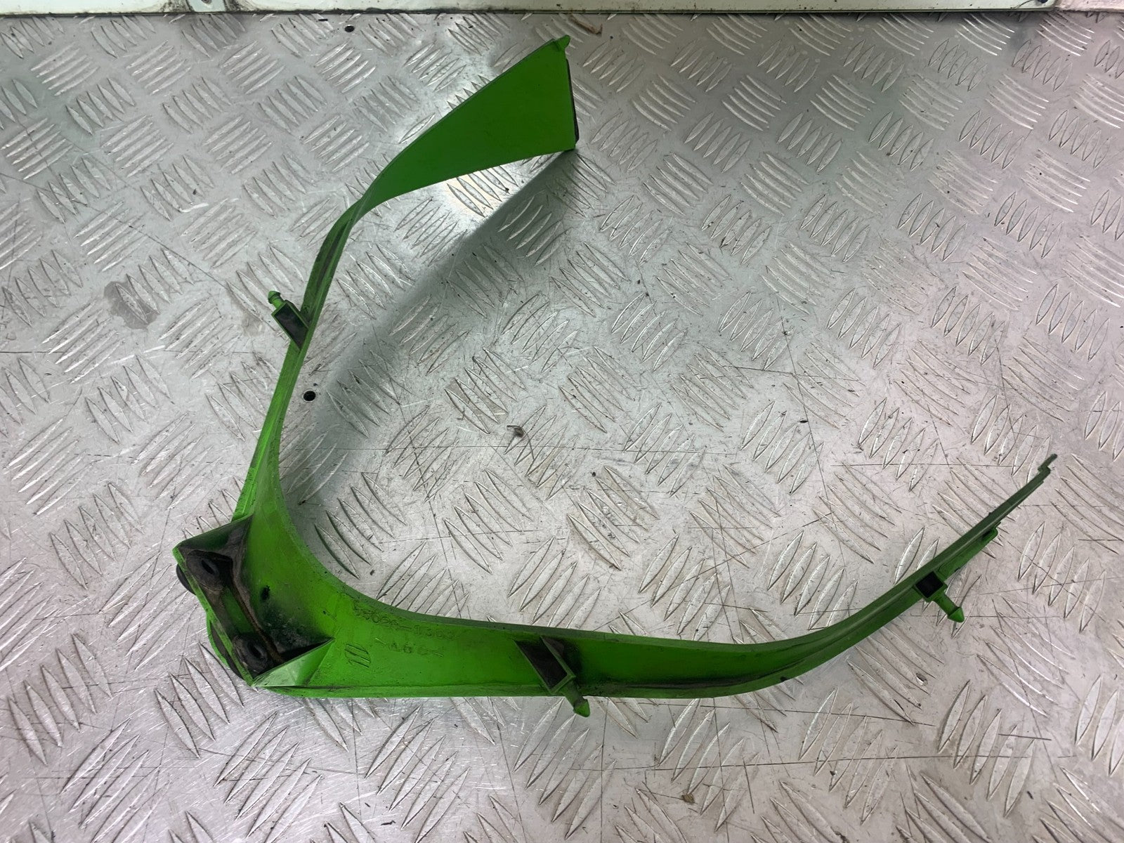 KAWASAKI ZX9R ZX9 E1 FAIRING V PIECE YEAR 2000-01 (CMB1171)