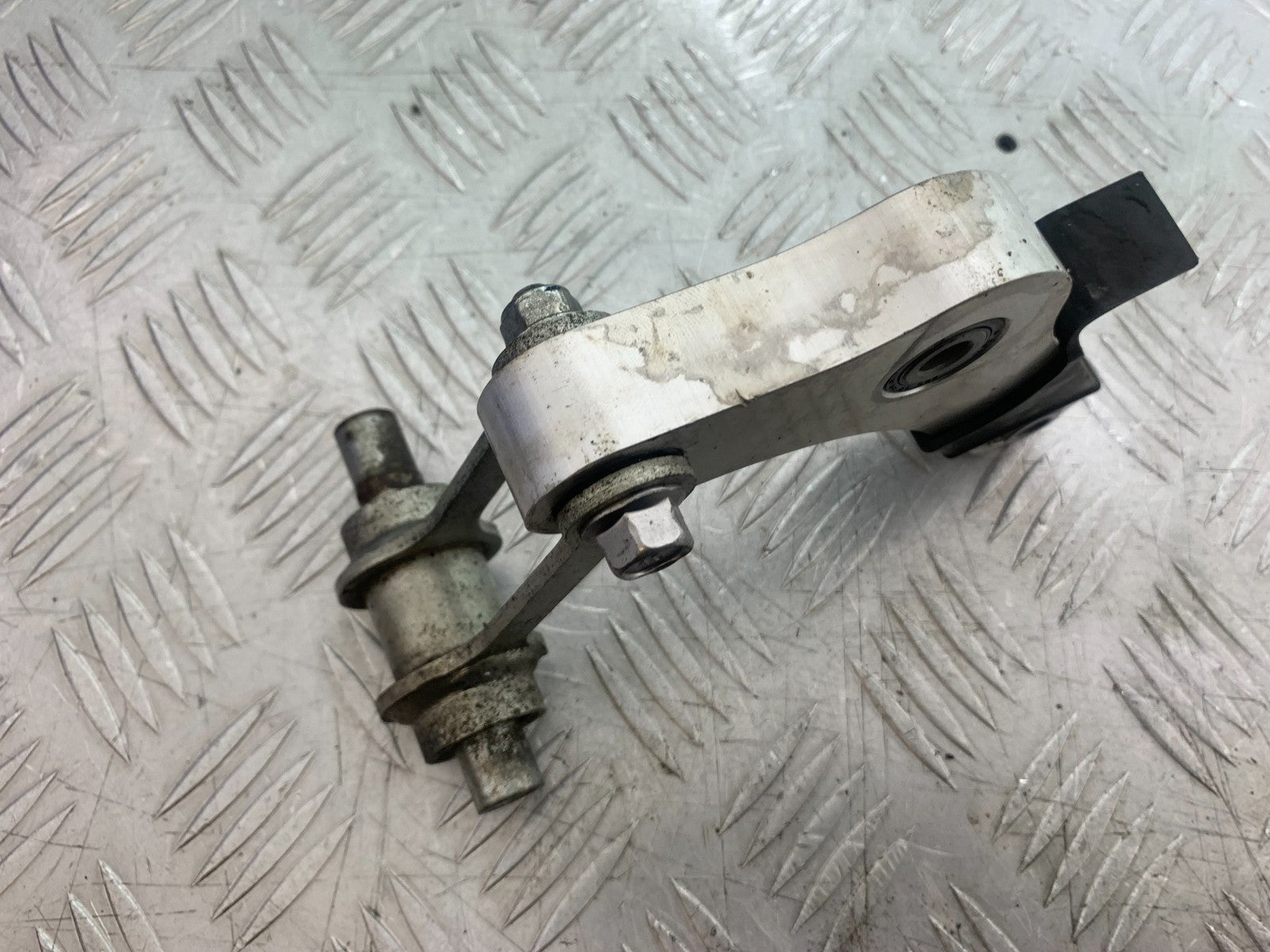 YAMAHA YZF R7 REAR SHOCK LINKAGE  YEAR 2022-2025 (CMB1255)