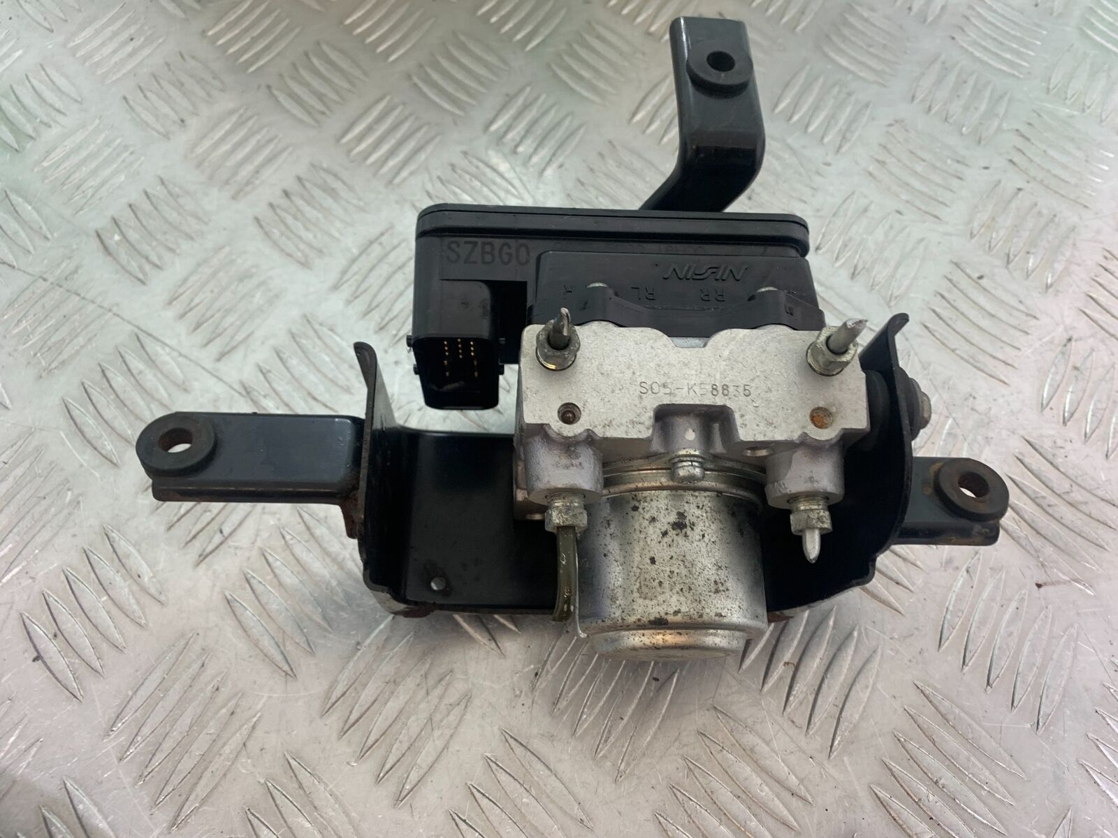 SUZUKI GSF1250 GSF 1250 BANDIT ABS PUMP  YEAR 2007-2011 (CMB1125)