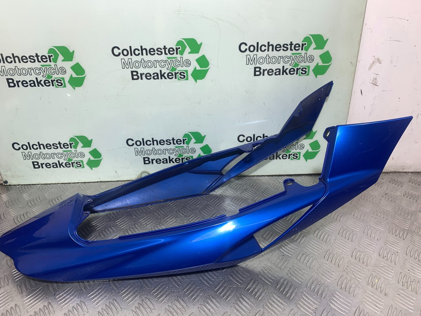 TRIUMPH 1050 SPRINT ST TAIL PIECE   YEAR 2004-2007 (CMB1197)