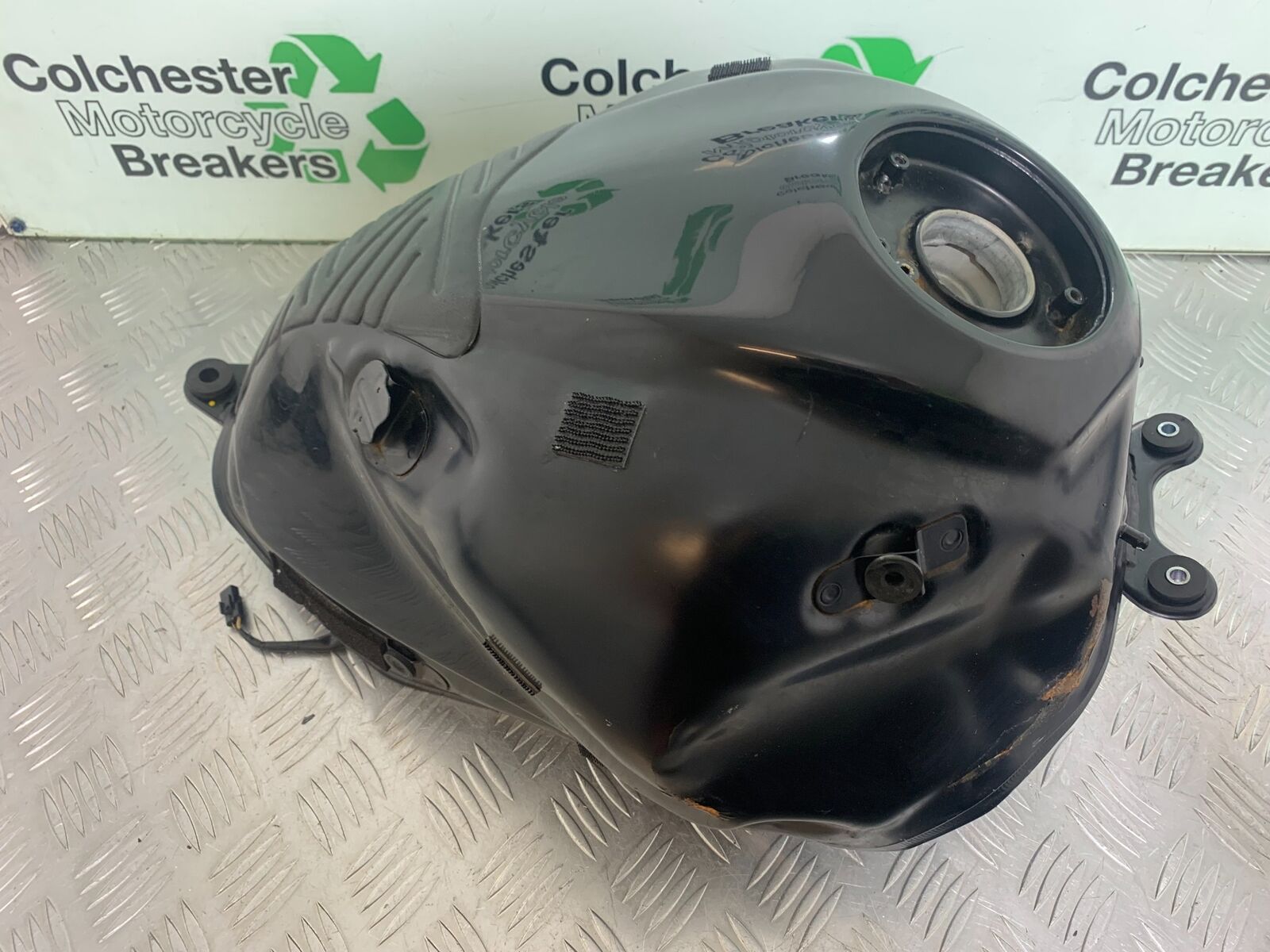 KAWASAKI Z800 Z 800 PETROL TANK   YEAR 2013-2017 (CMB1059)