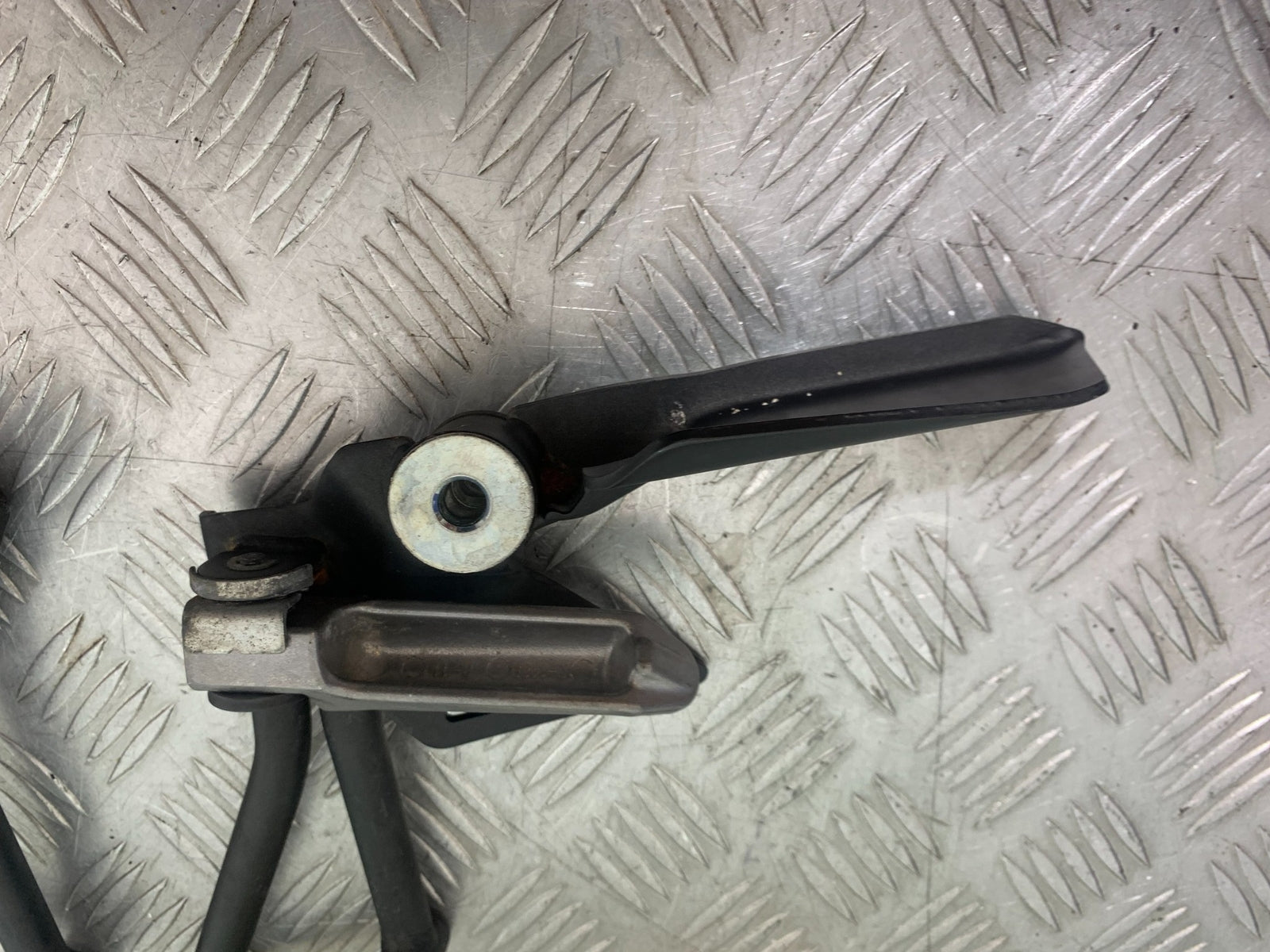 KAWASAKI Z125 Z 125 REAR HANGERS AND PEGS  YEAR  2018-2023 (CMB1167)