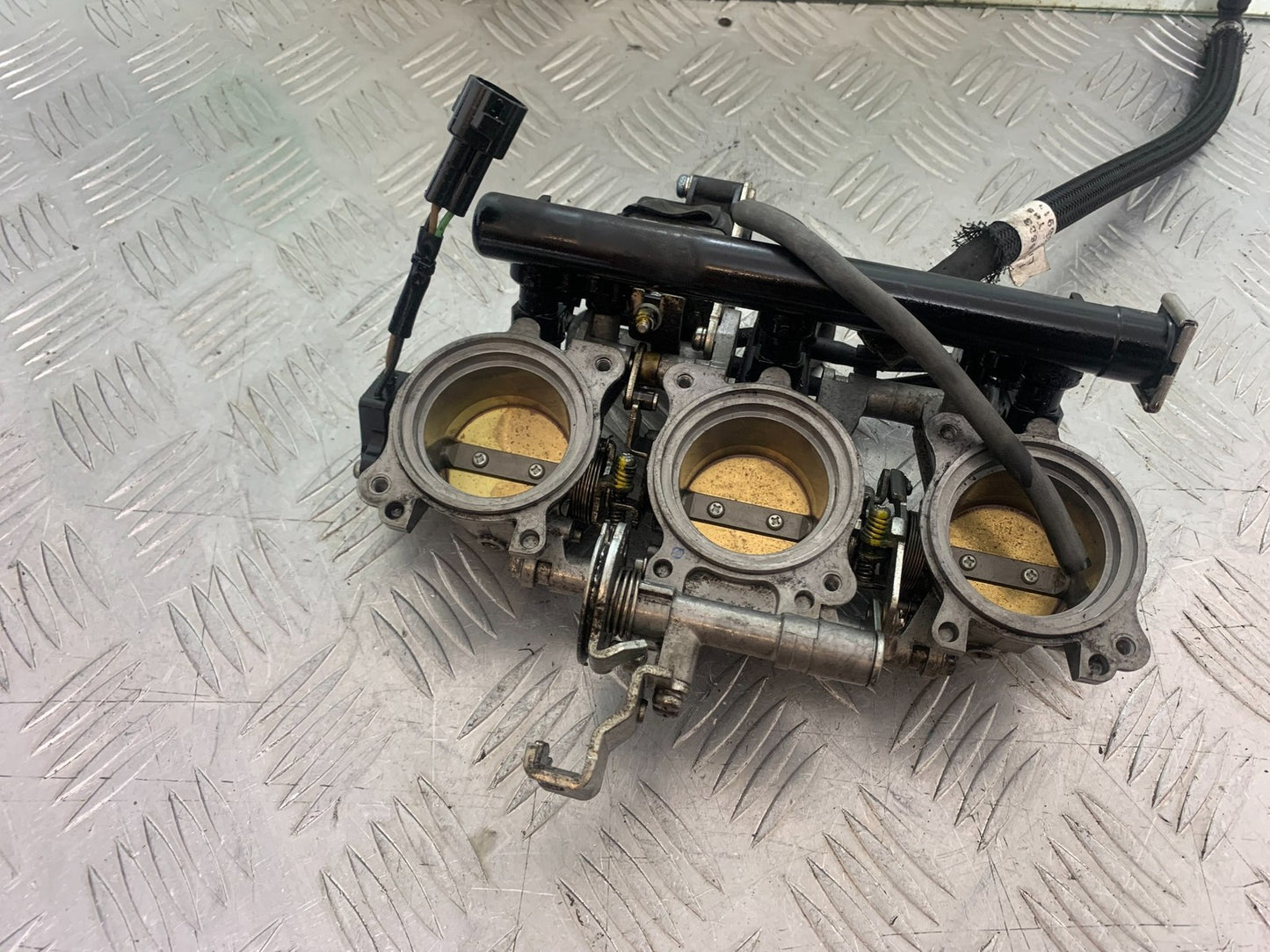 TRIUMPH 675 STREET TRIPLE THROTTLE BODIES  2013-2016 (CMB1186)