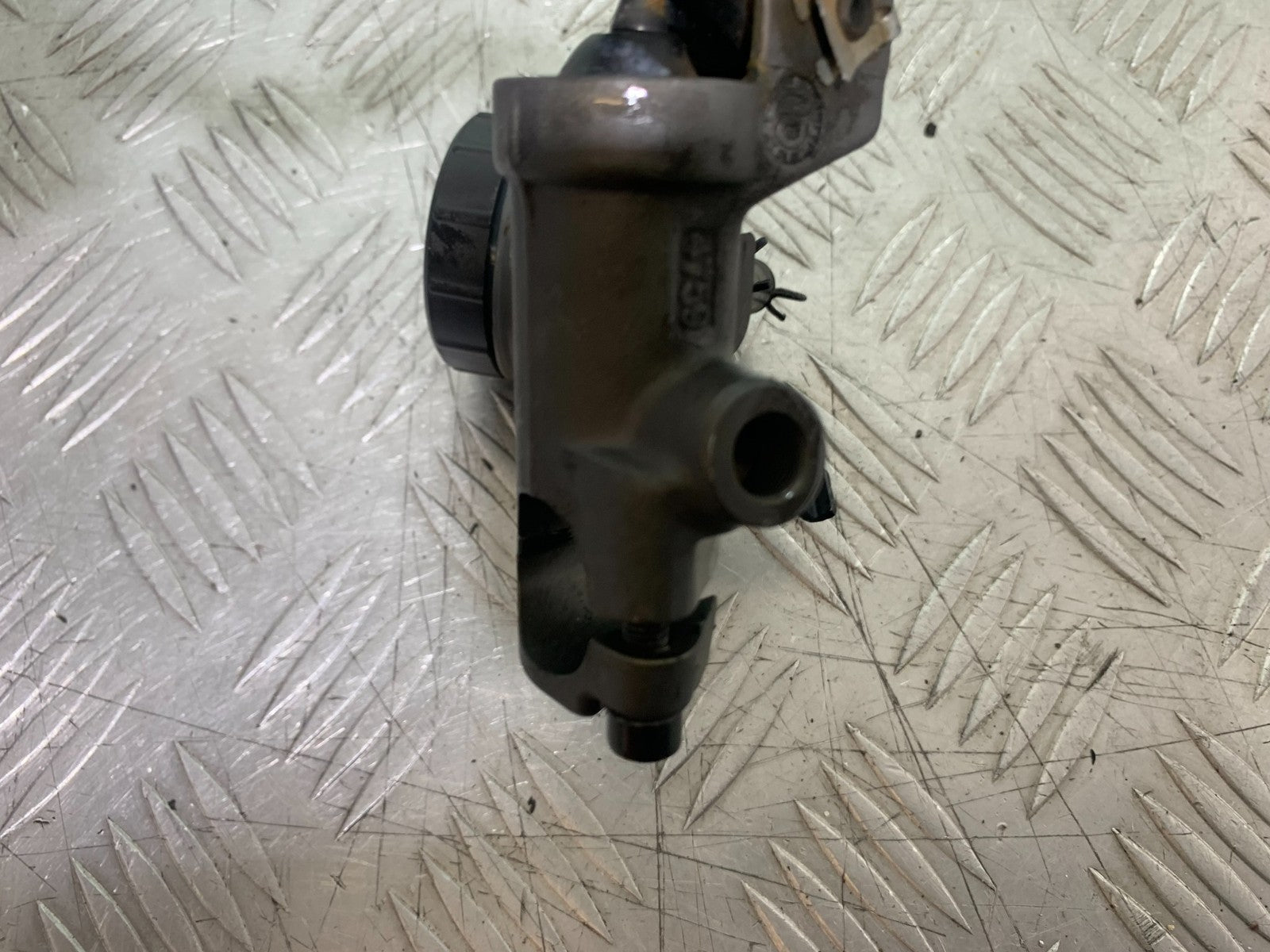 APRILIA RSV4 FACTORY BREMBO FRONT MASTER CYLINDER YEAR 2009-2012 (CMB1224)