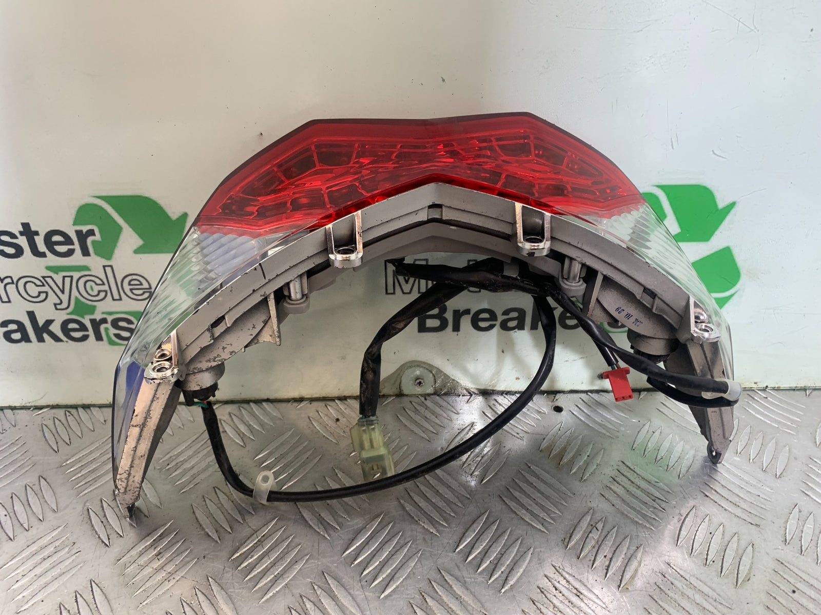 KAWASAKI J125 J125 REAR LIGHT  YEAR 2016-2020 (CMB1158)