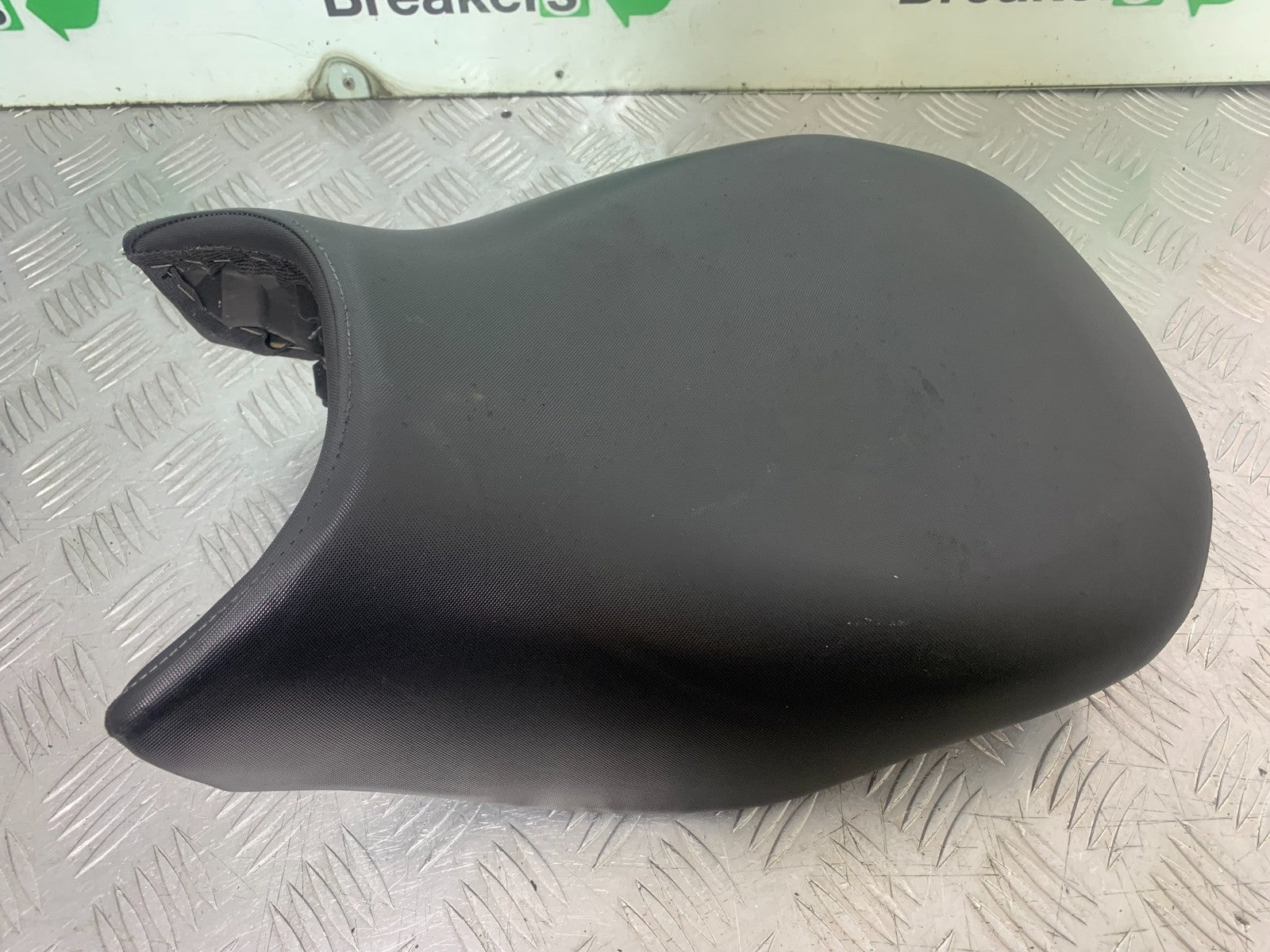BMW R1200 R 1200 GS FRONT SEAT  YEAR 2013-2016 (CMB1257)