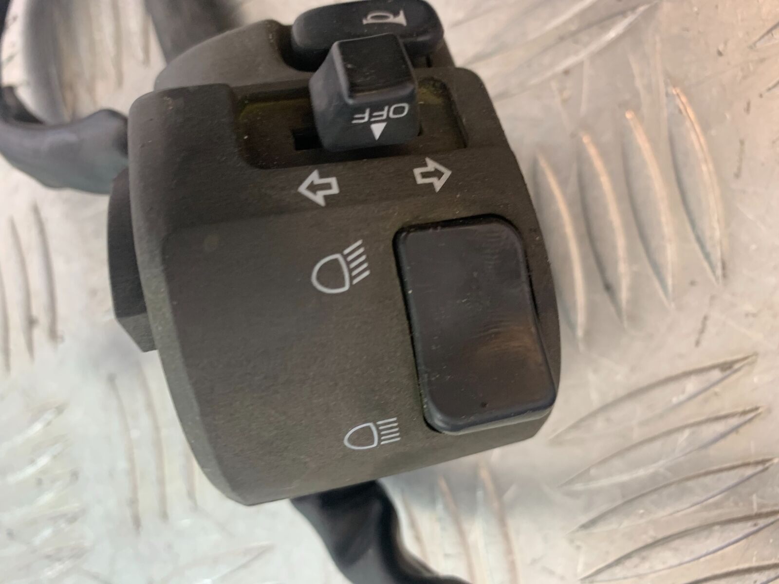 KAWASAKI ZX6R ZX6 J LEFT SWITCH GEAR   YEAR 2000 (CMB1129)