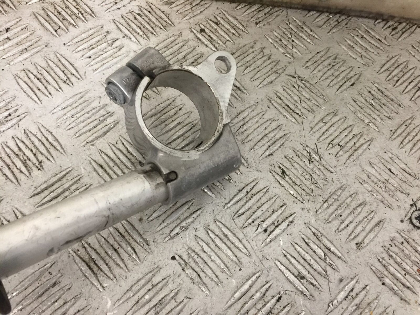 KAWASAKI ZX9R ZX9 C LEFT HANDLEBAR  YEAR 1998-99 (STOCK 903)