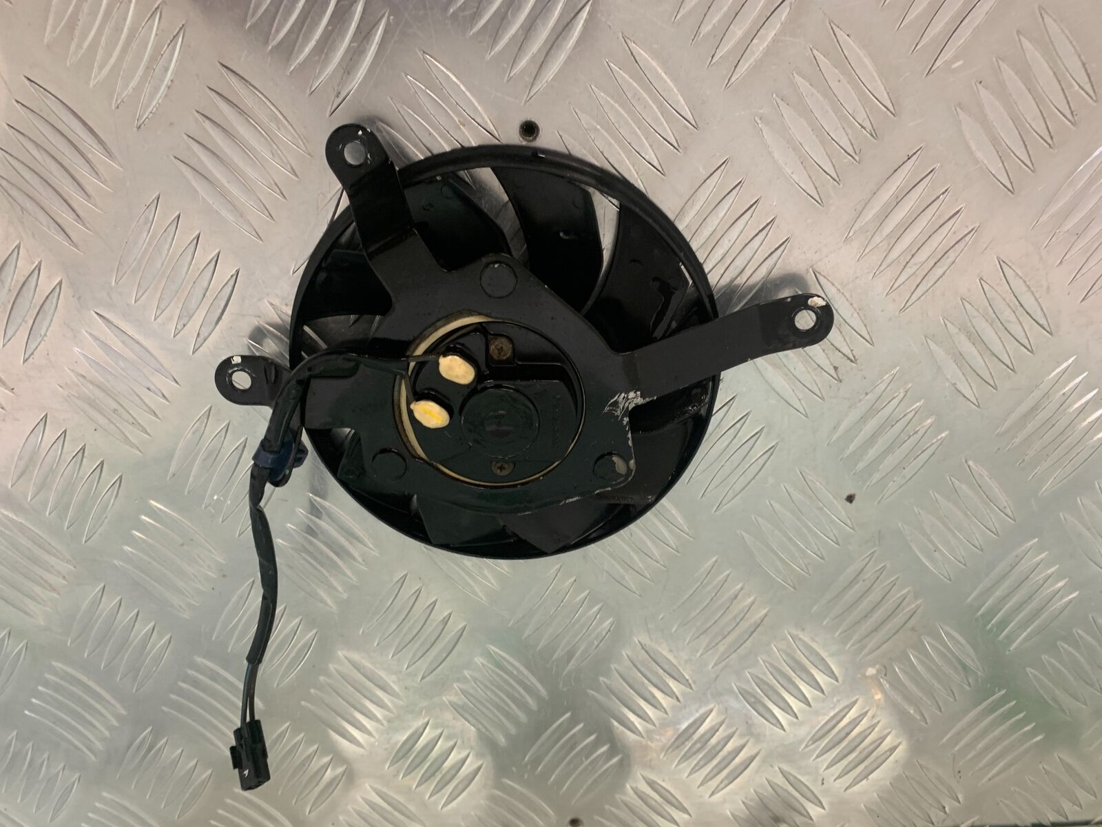 HONDA CBR650 R CBR 650R RADIATOR FAN   YEAR 2019-2020 (STOCK 952)