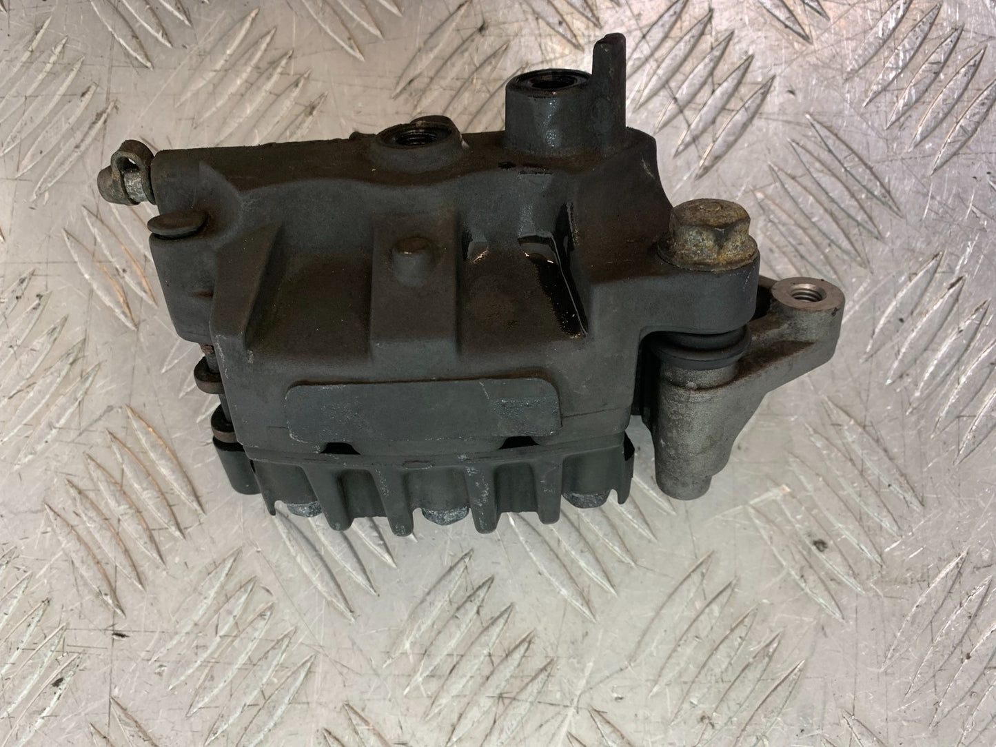 HONDA VFR800 VFR 800 V-TEC REAR CALIPER   YEAR 2002 -09 (CMB1296)