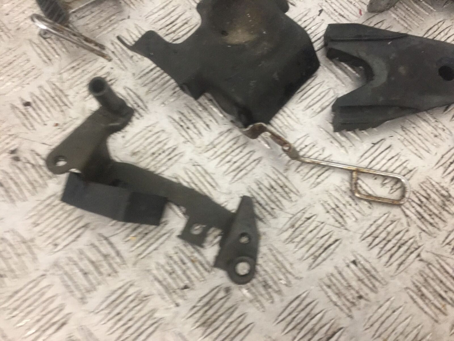 YAMAHA XV535 XV 535 VIRAGO BRACKETS AND INFILLS   YEAR 1994-02 (STOCK 772)
