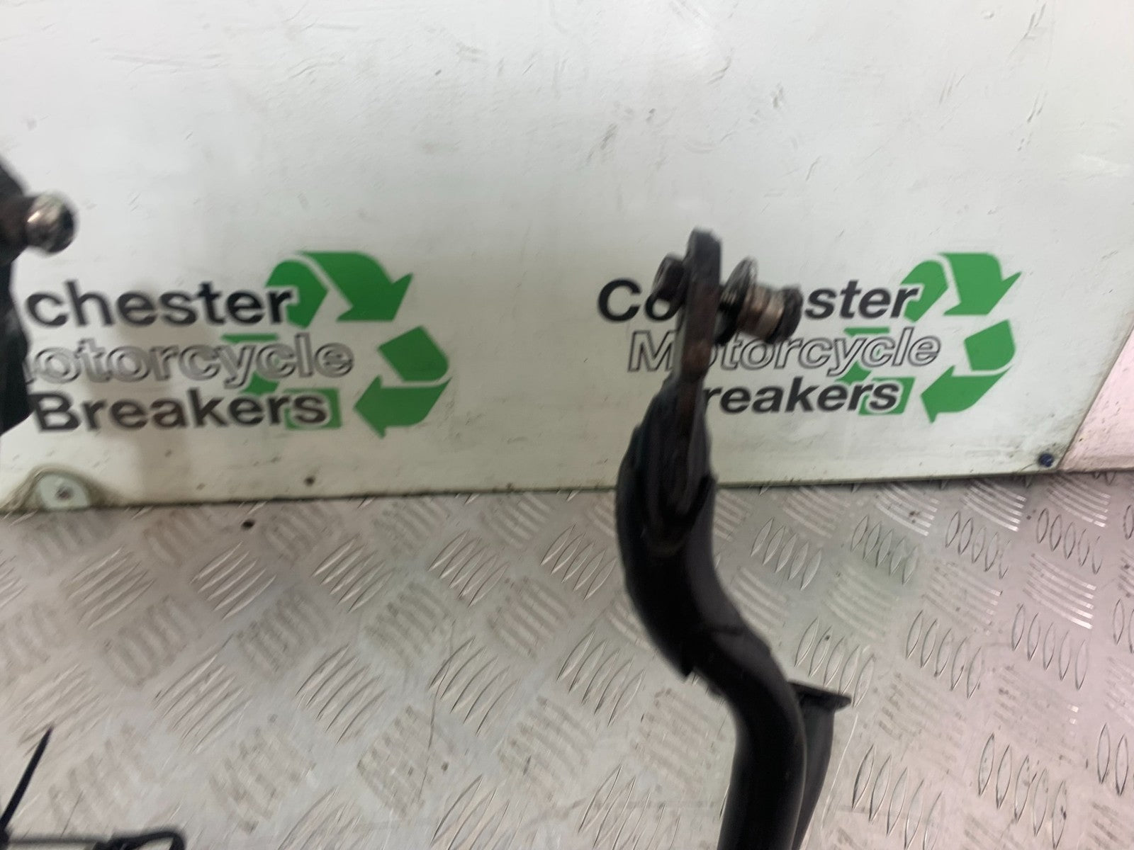 YAMAHA XJ6 XJ6-S CENTER STAND  YEAR 2009-2015  (CMB1212)