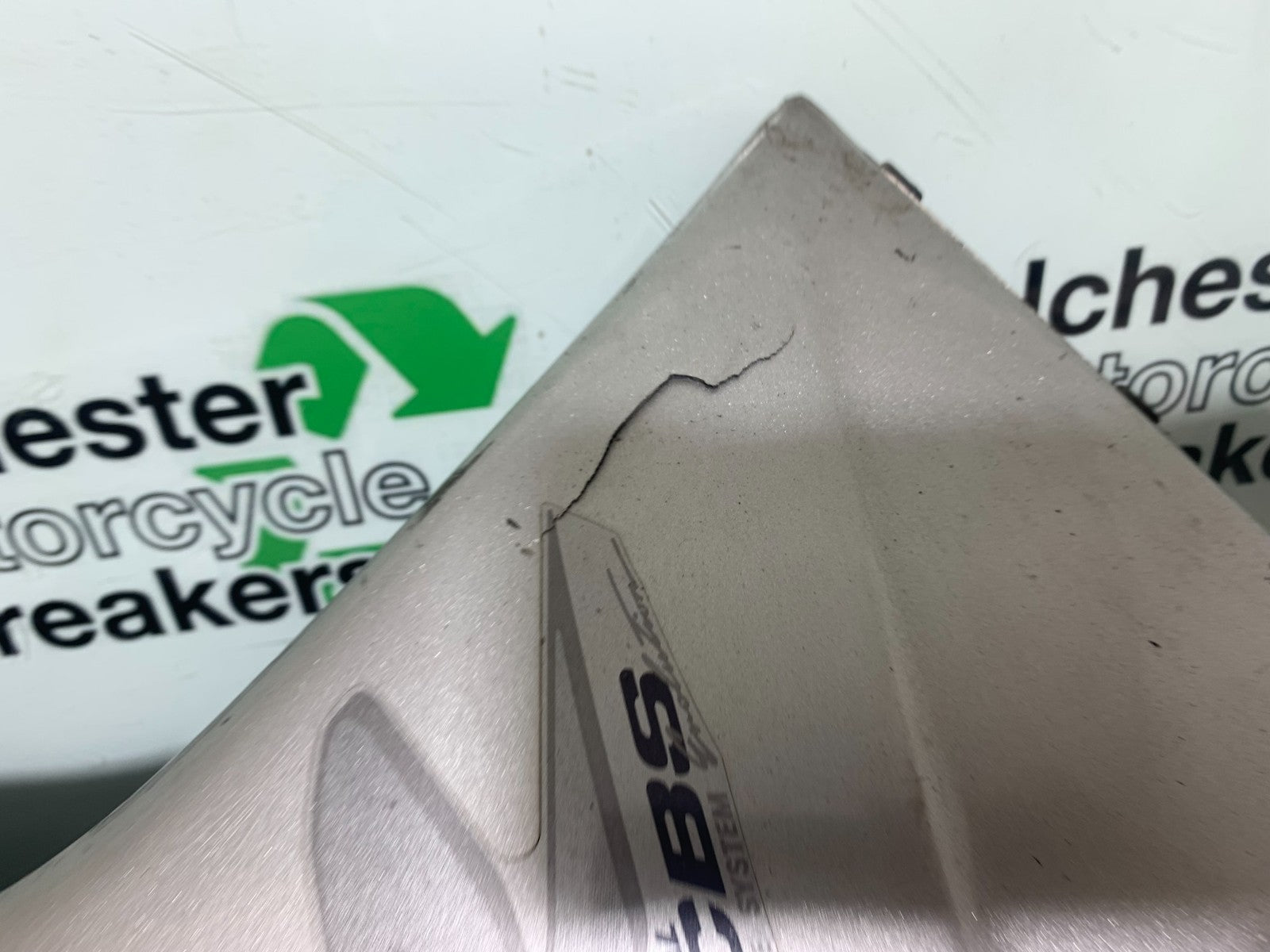 HONDA VFR800 PRE V-TEC RIGHT FAIRING PANEL  YEAR 1998-2001 (CMB1233)