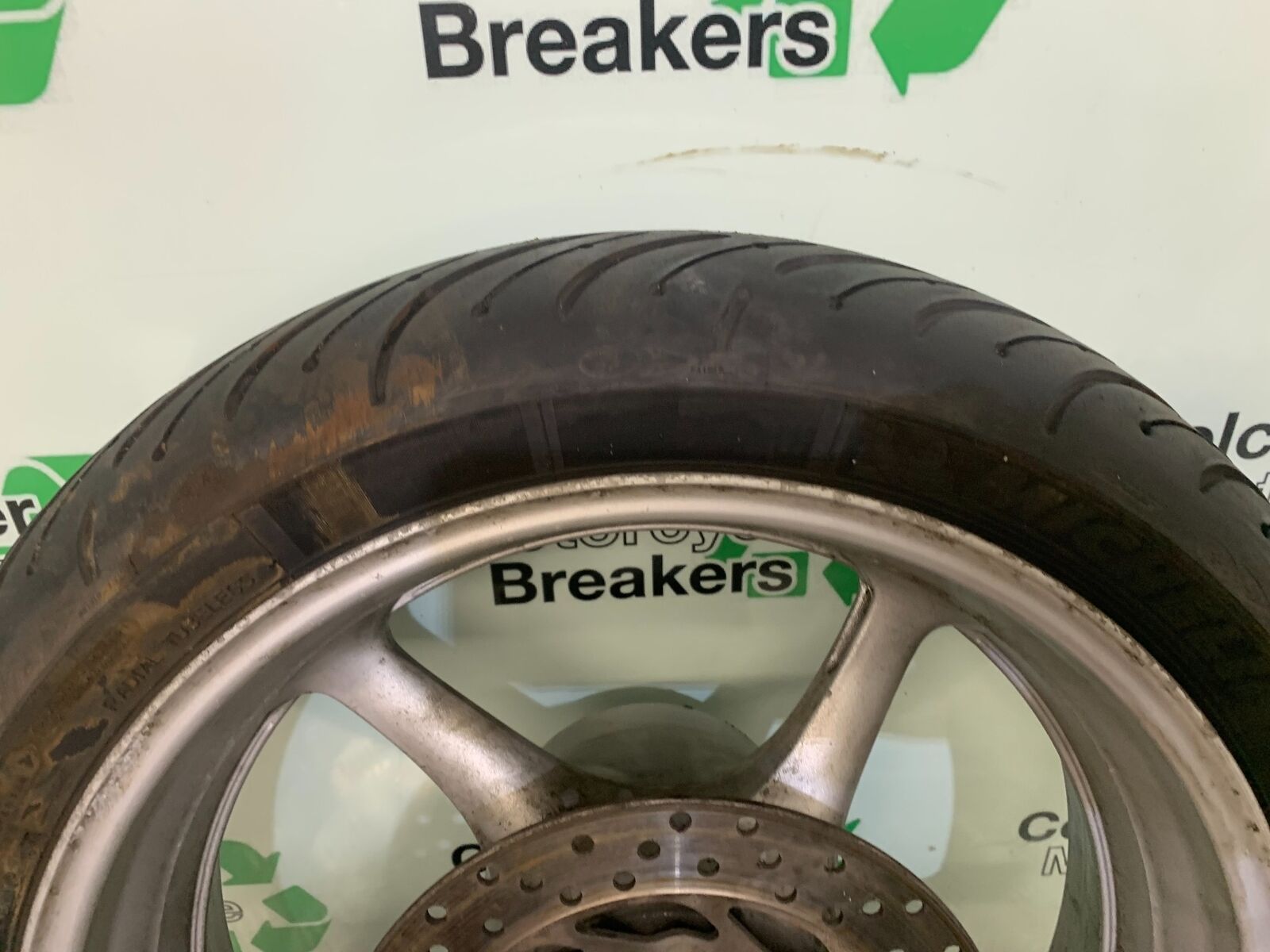 YAMAHA FZ6 FAZER REAR WHEEL YEAR 2004-2007  (STOCK 955)
