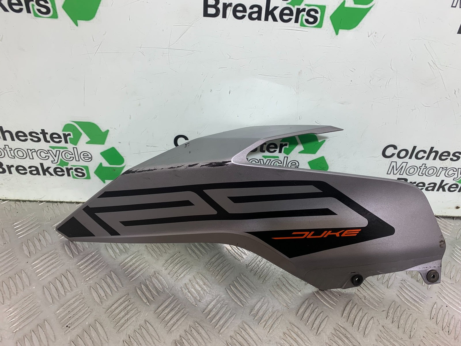 KTM 125 DUKE LEFT FAIRING PANEL YEAR 2018-2023 (CMB1185)