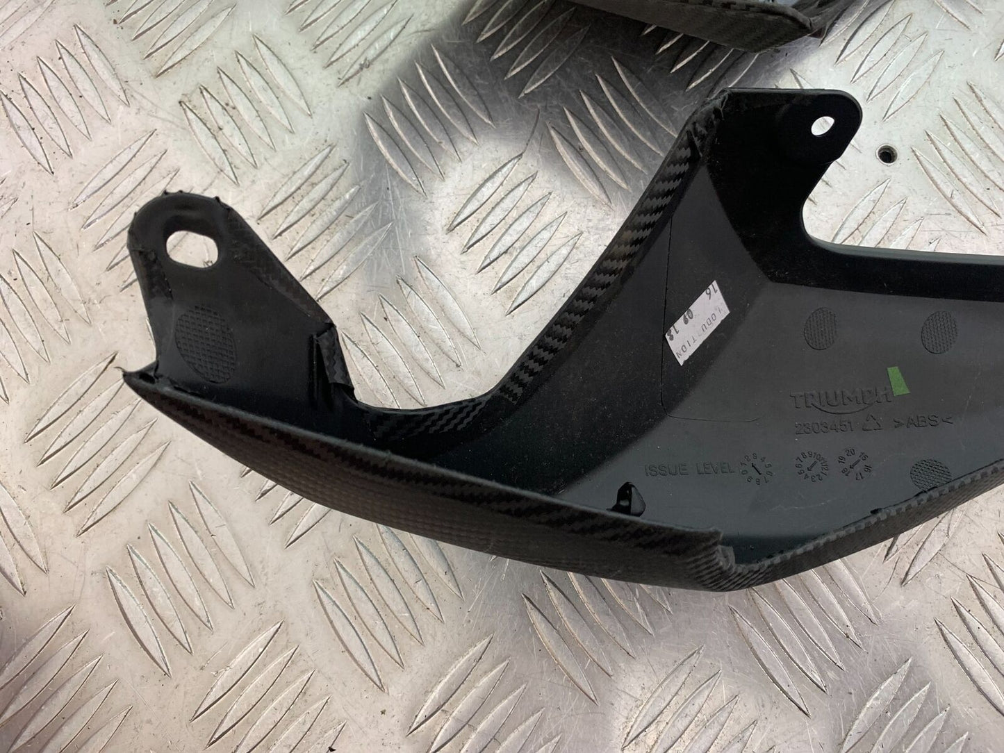 TRIUMPH 1050 SPEED TRIPLE RS LEFT & RIGHT SEAT PANELS  YEAR 2018-2020 (CMB1029)