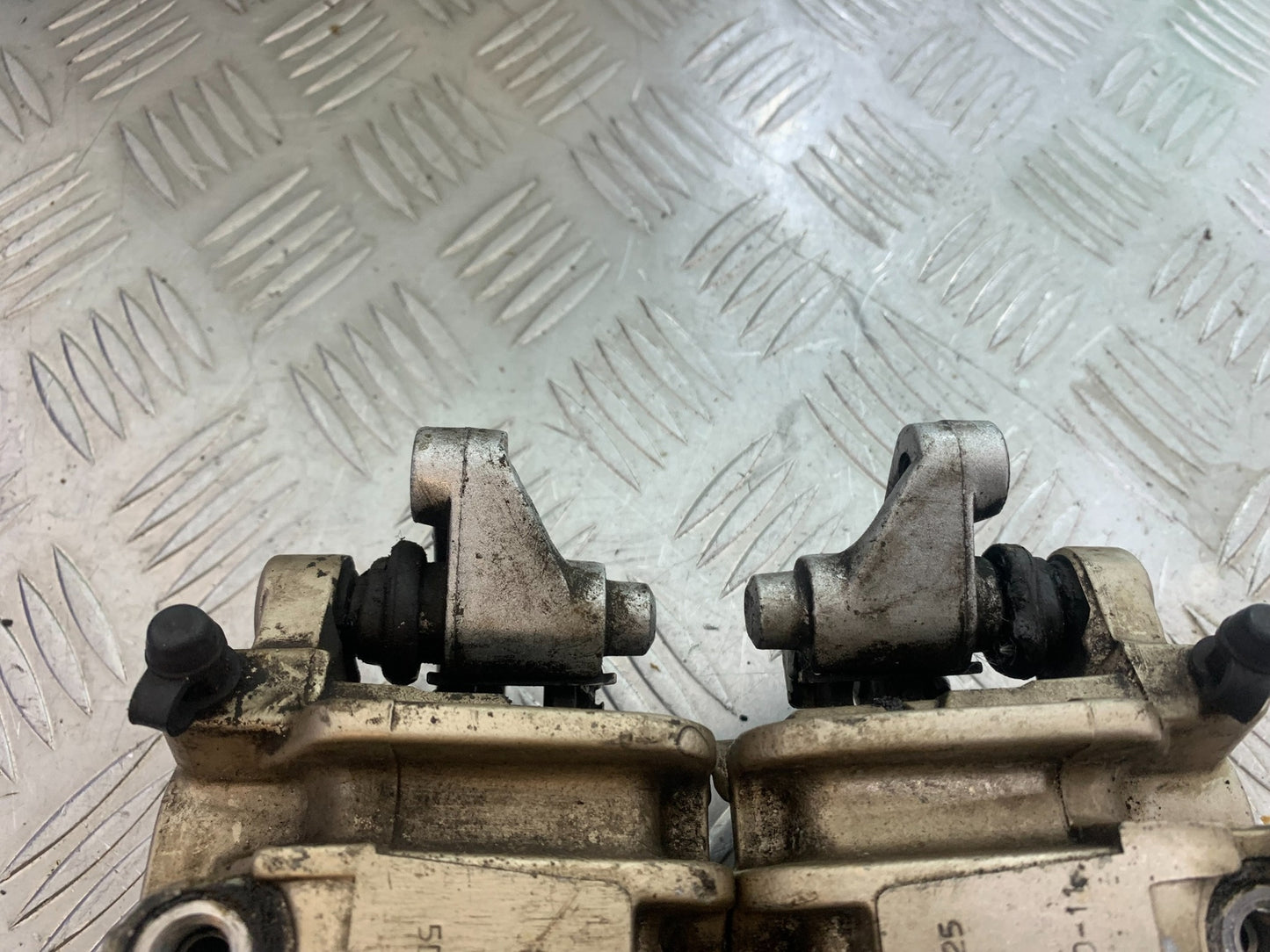 HONDA VFR750 VFR 750 FRONT CALIPERS   YEAR 1994-1997 (CMB1156)