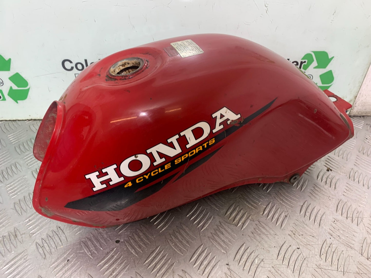 HONDA CG125 CG 125 PETROL TANK  YEAR 1998-2000 (CMB1282)