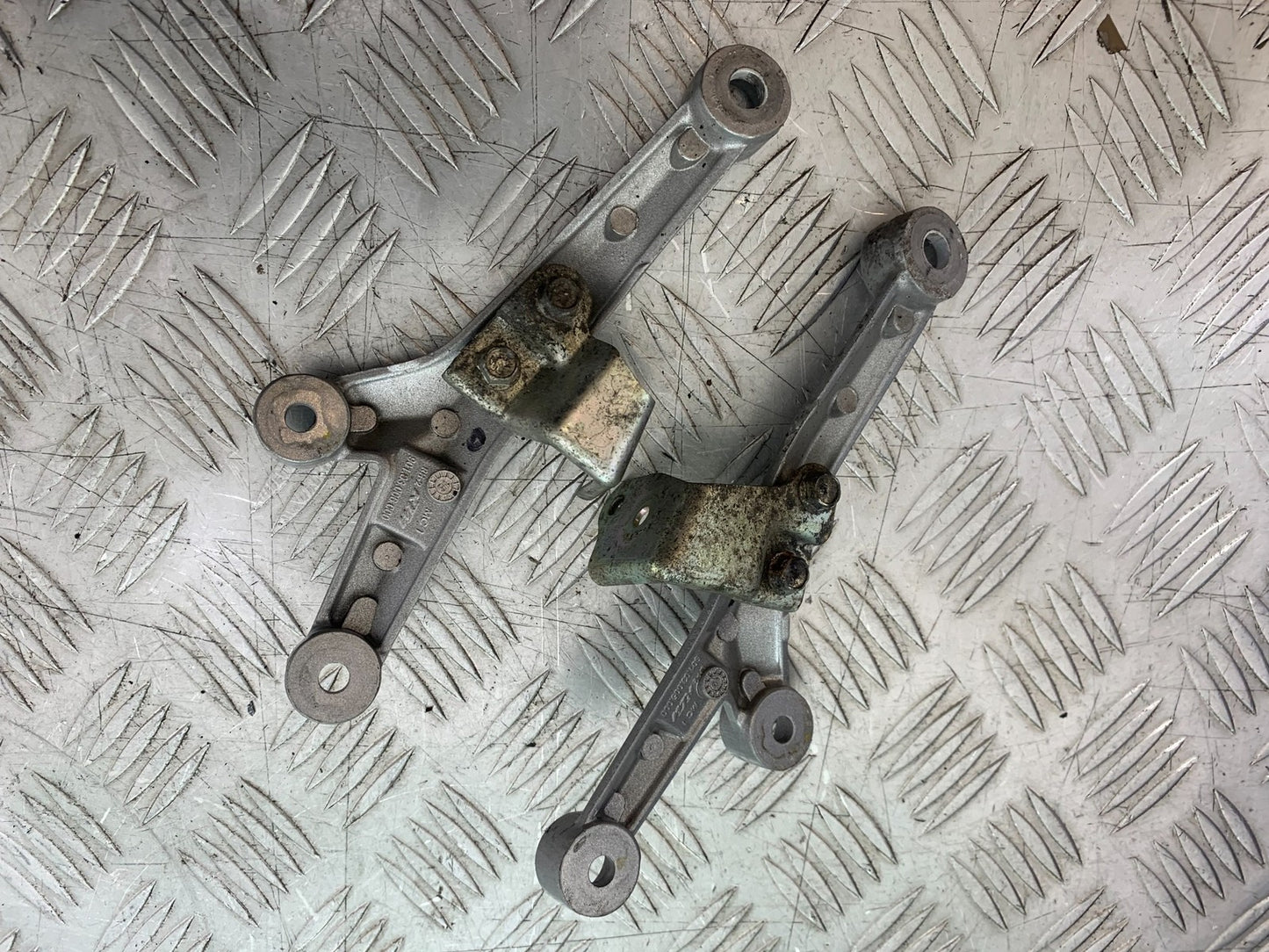 KTM RC125 RC 125 RC ENGINE BRACKETS 2014 2017 (CMB1199)
