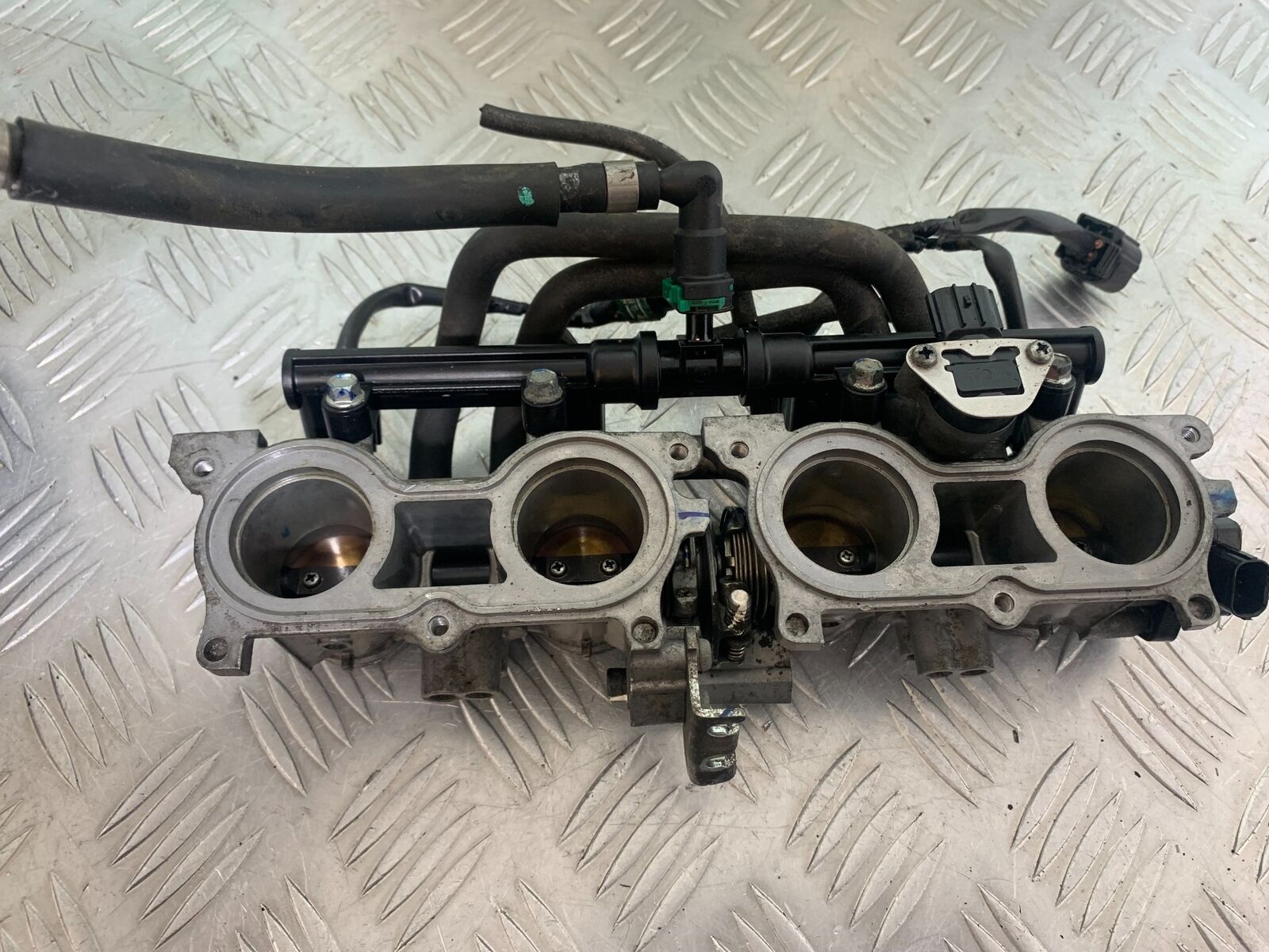 HONDA CBR650 F CBR 650F THROTTLE BODIES  YEAR 2014-17  (CMB1130)