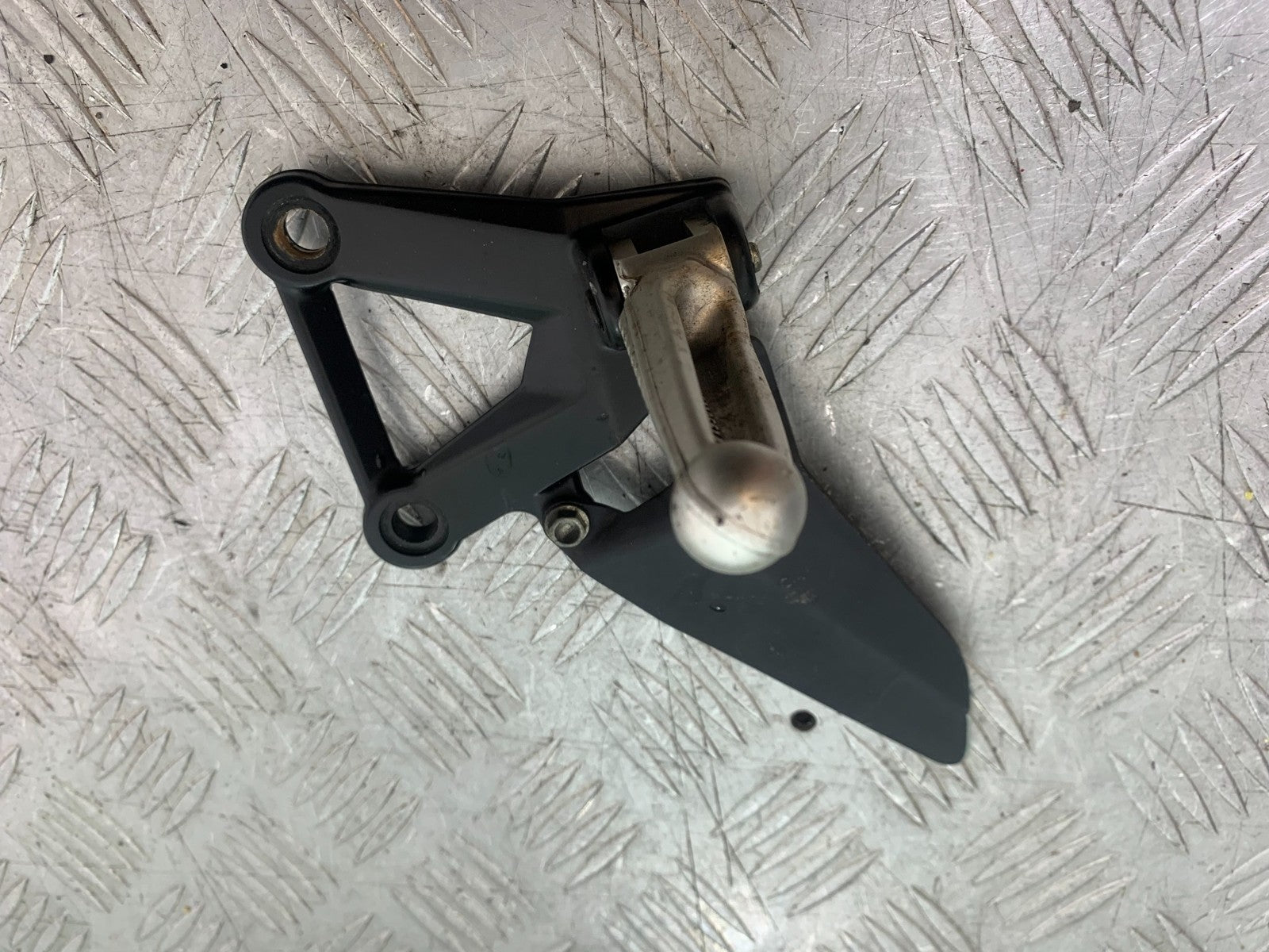 DUCATI 848 FRONT RIGHT HANGER AND PEG  YEAR 2008-2010 (CMB1323)