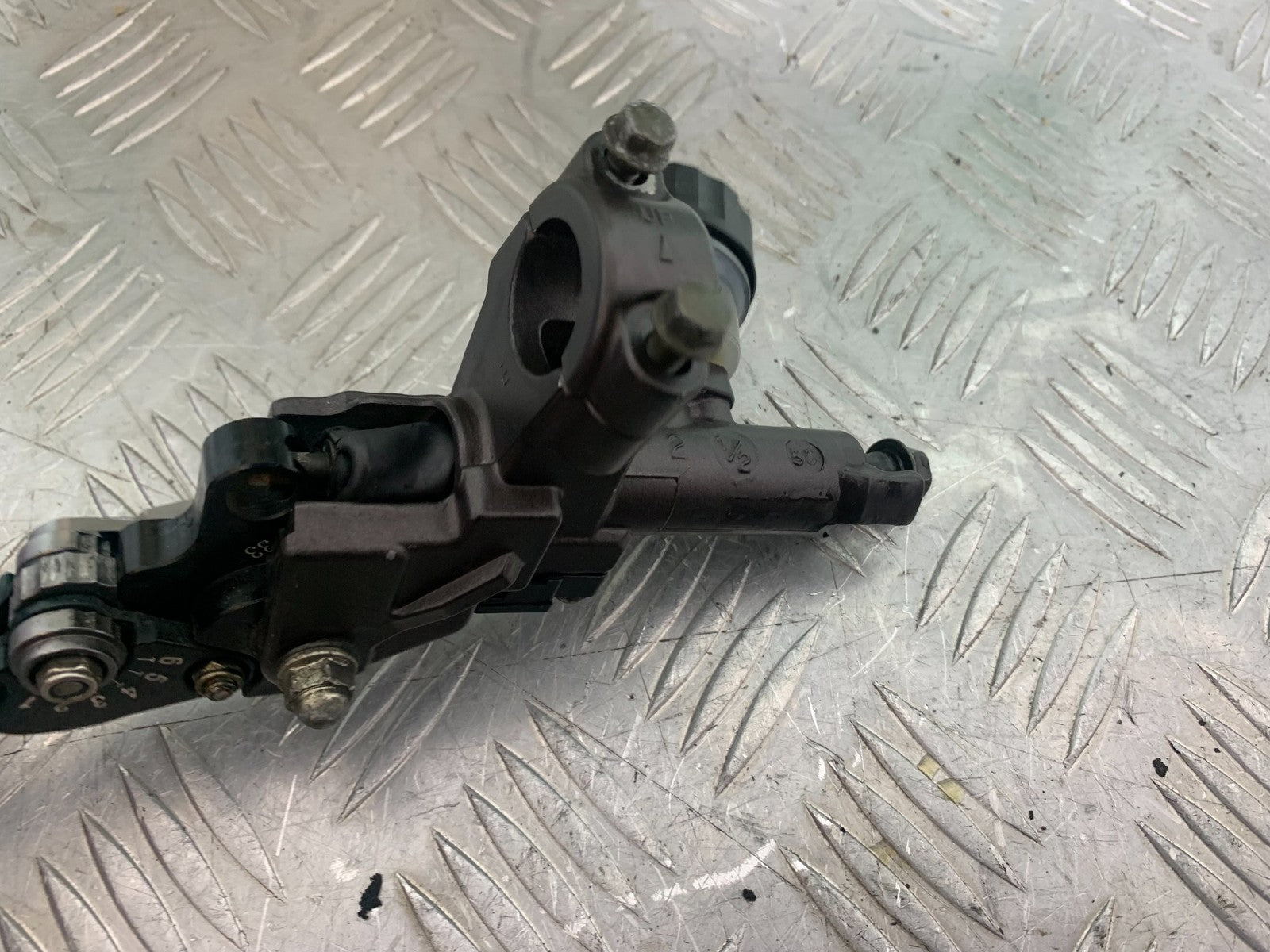HONDA CBR1000 rr FIREBLADE CLUTCH MASTER CYLINDER   YEAR 2006 (CMB1220)
