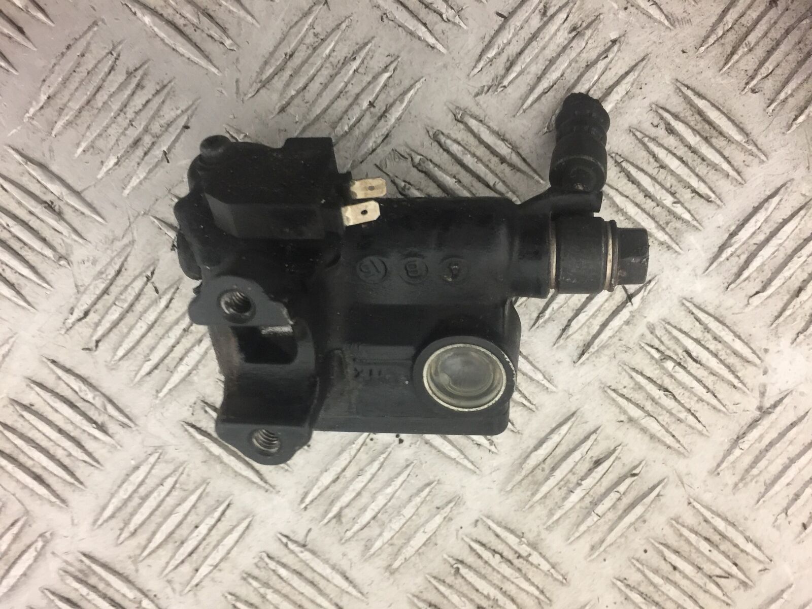 HONDA CBR 500 R  CBR500 R FRONT BRAKE MASTER CYLINDER  YEAR 2014  (STOCK 392)