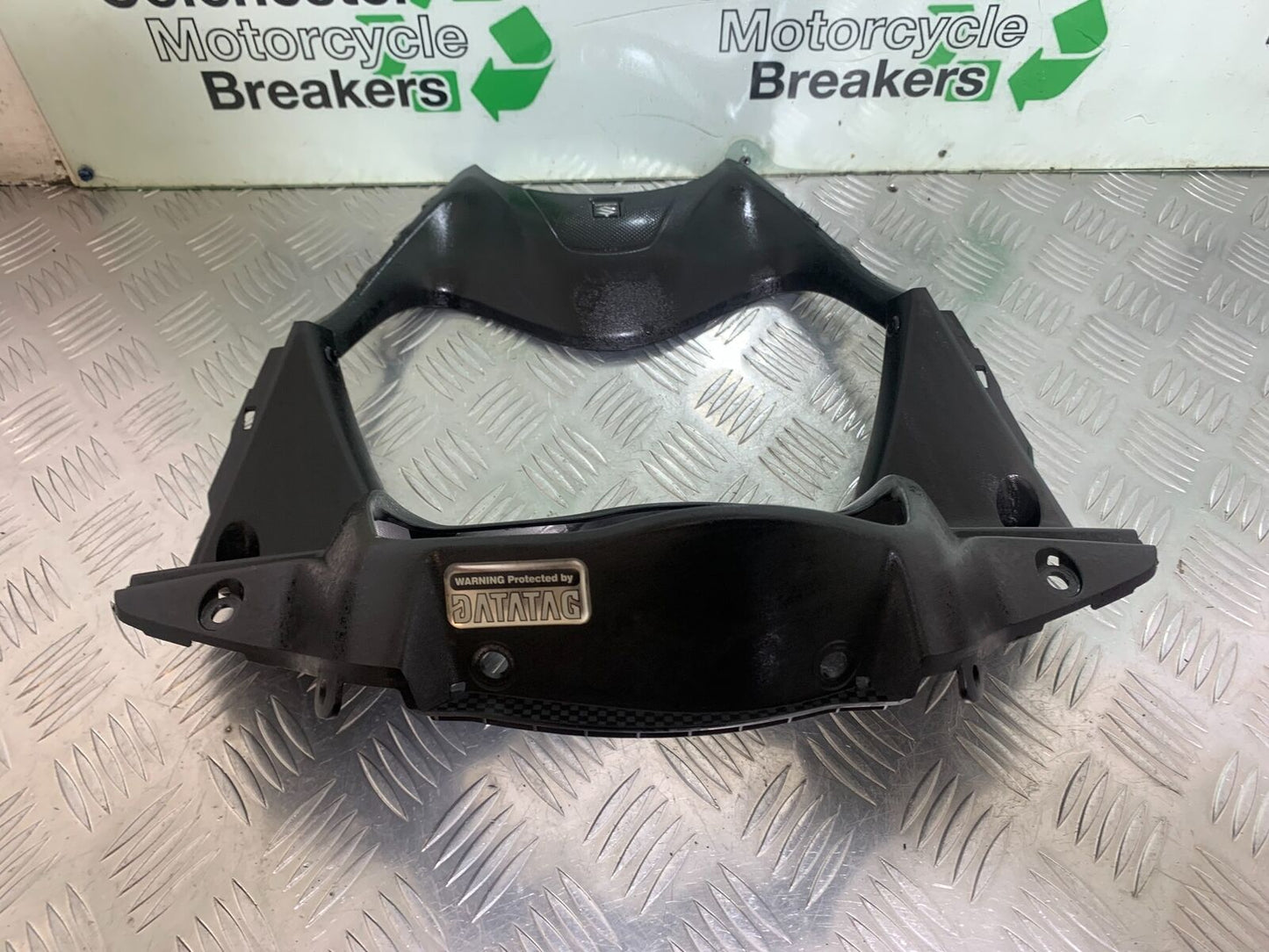 SUZUKI DL 650 V-STROM CLOCK SURROUND  YEAR 2016 (STOCK 996)